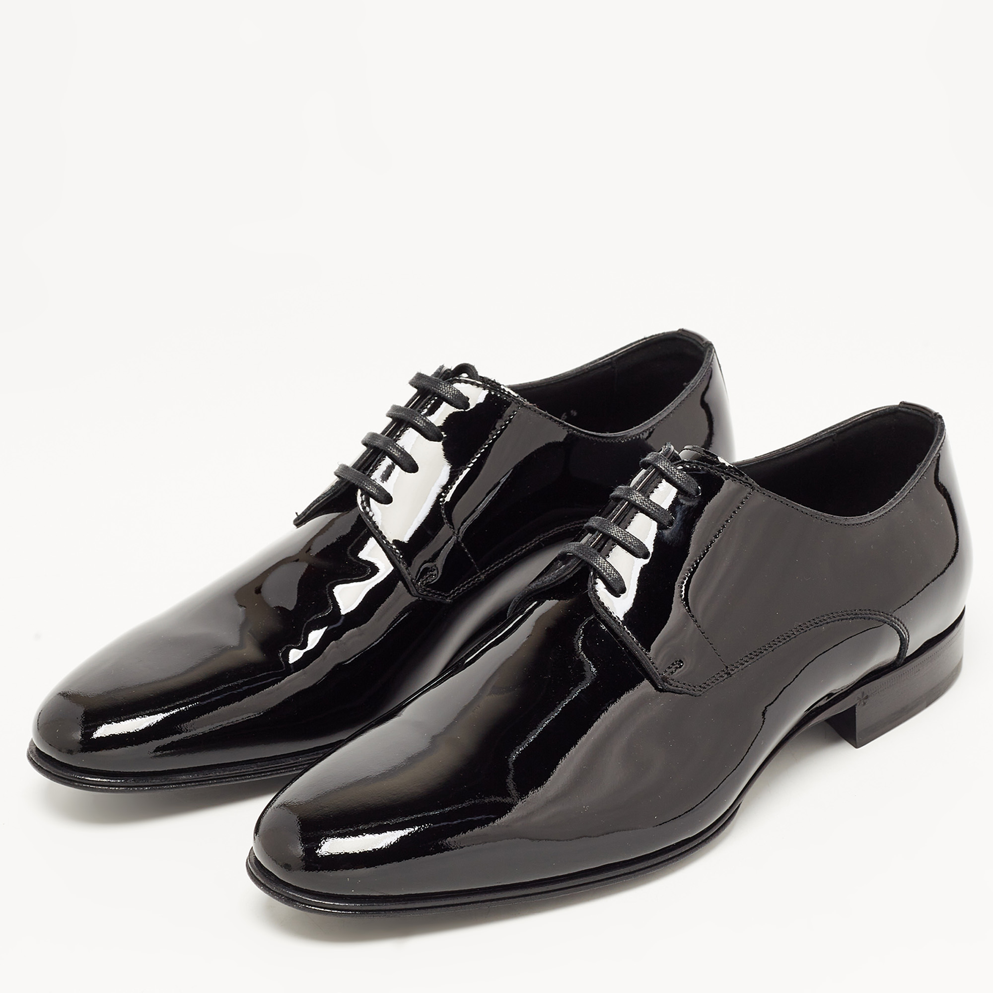 

Dolce & Gabbana Black Patent Leather Derby Size