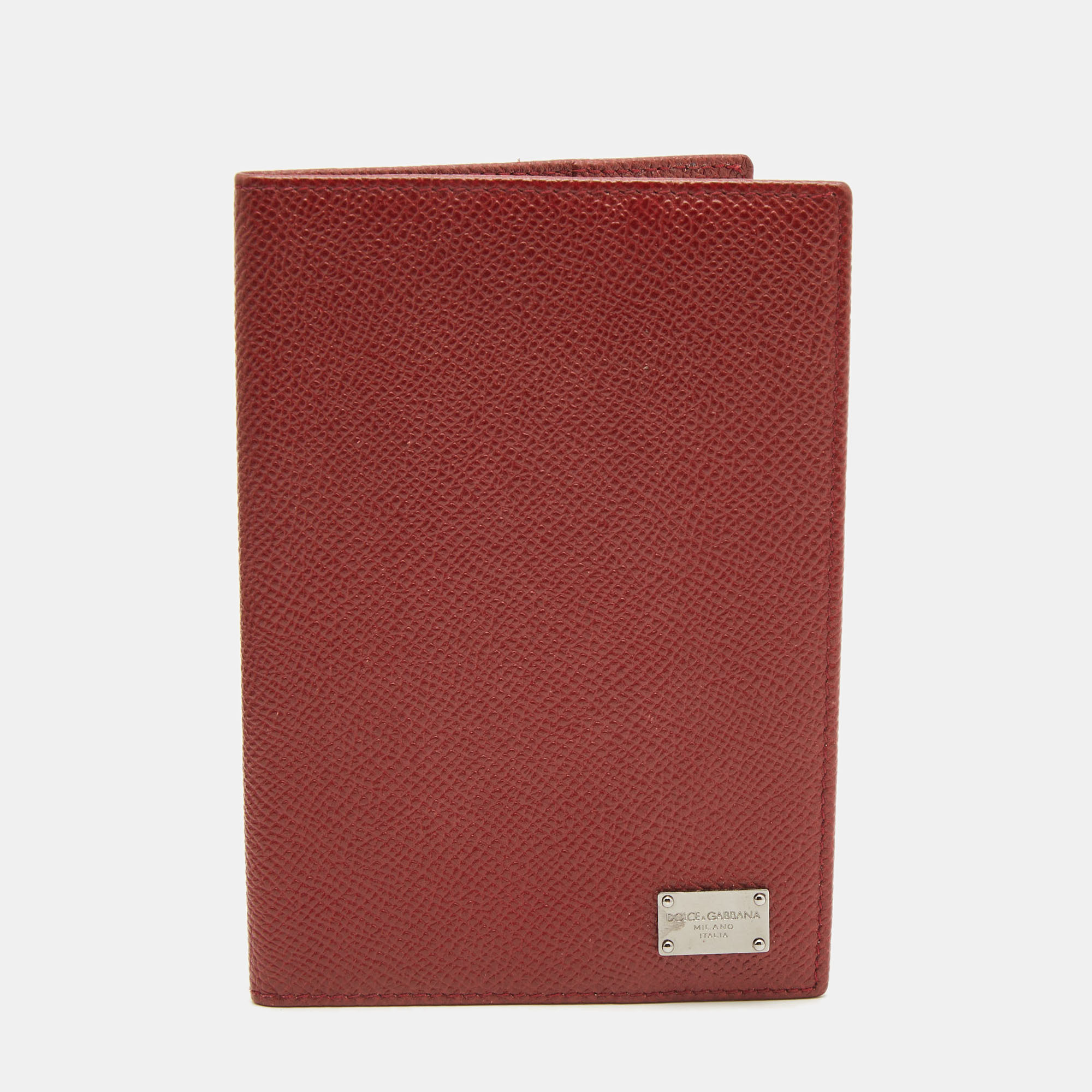 Pre-owned Dolce & Gabbana Red Leather Passport Holder