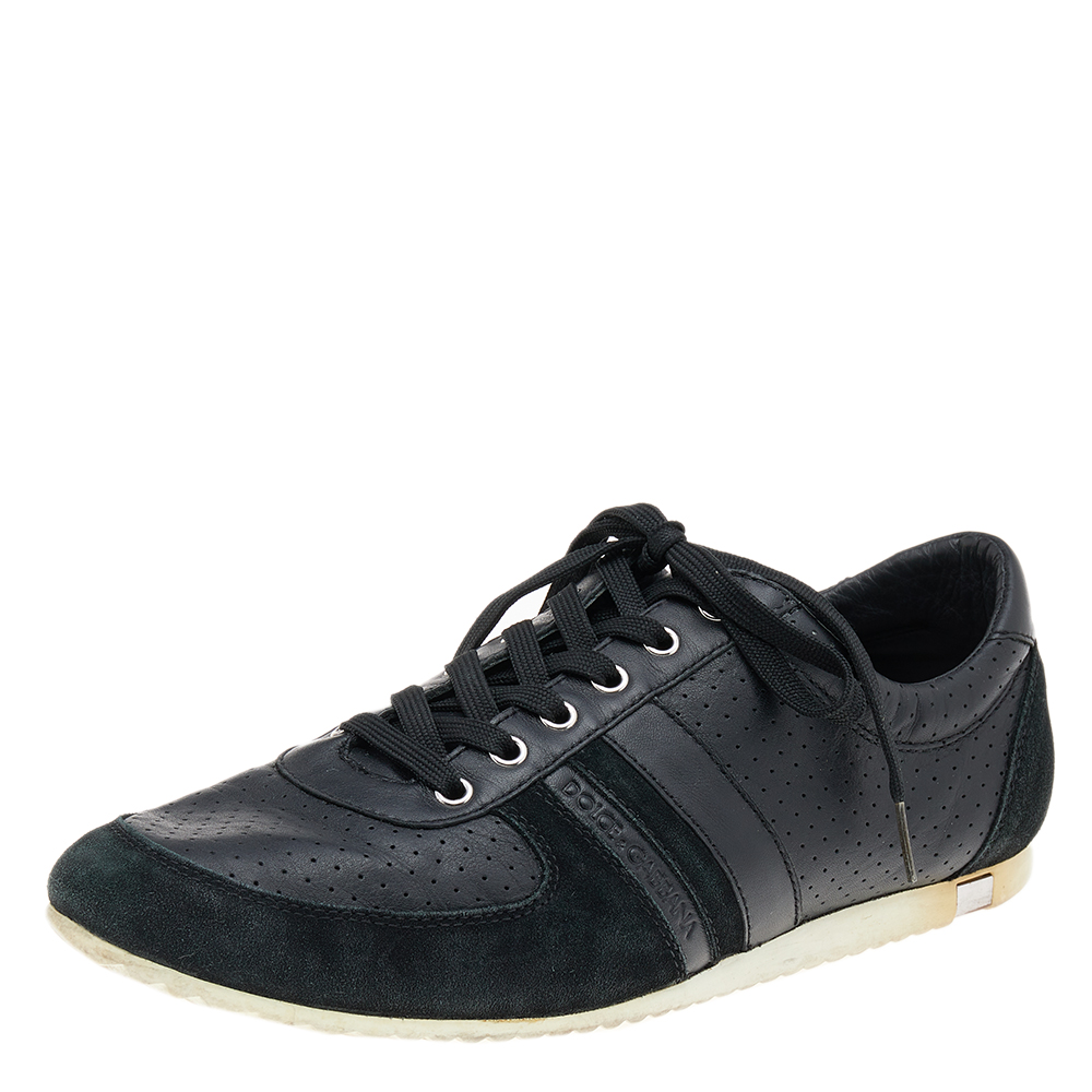 Feel great in your casual wear every time you step out in these sneakers from Dolce and Gabbana. Theyve been crafted from suede and leather and styled with simple lace ups and stripes on the sides. The sneakers are filled with comfort and effortless style.