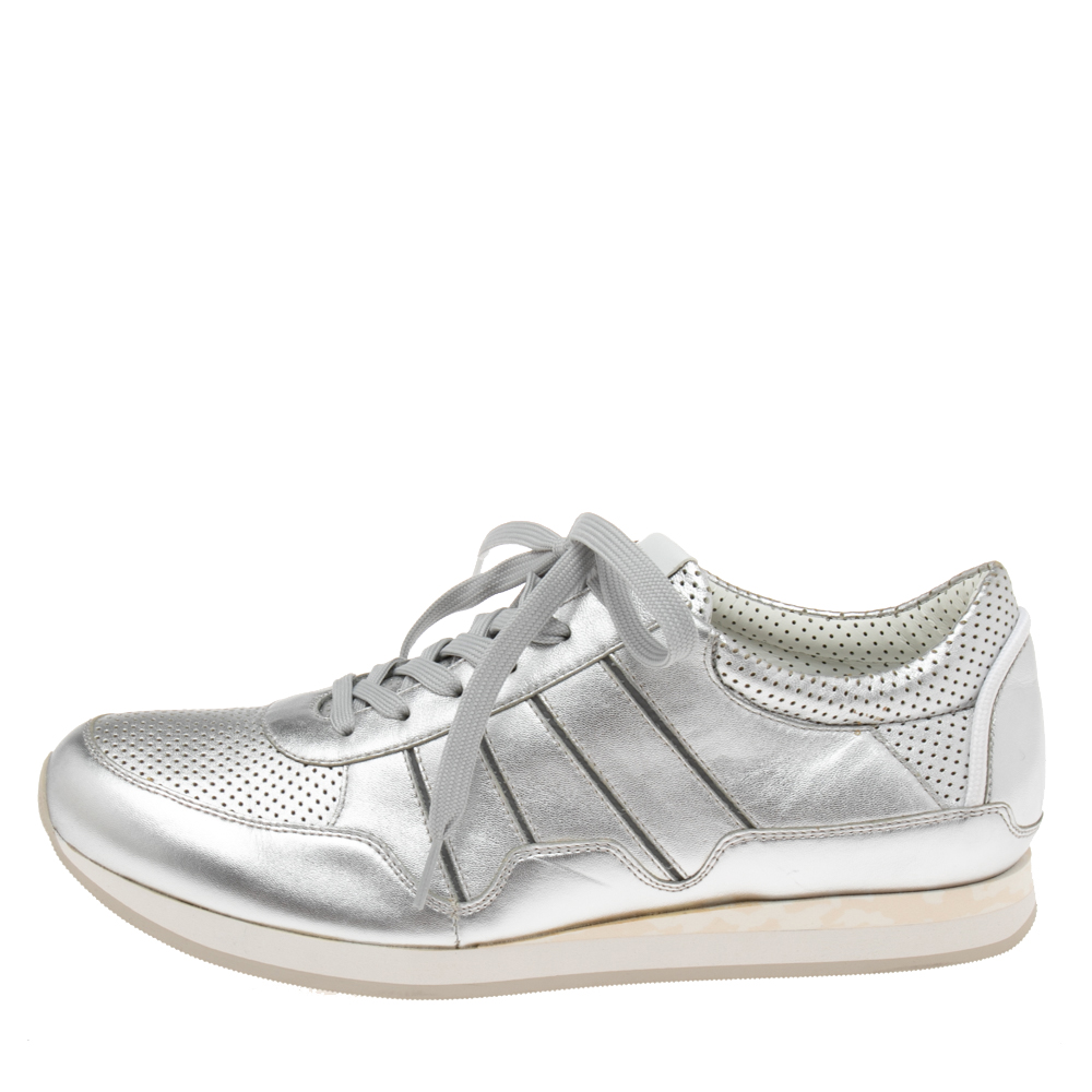 

Dolce & Gabbana Silver Leather Low Top Sneakers Size