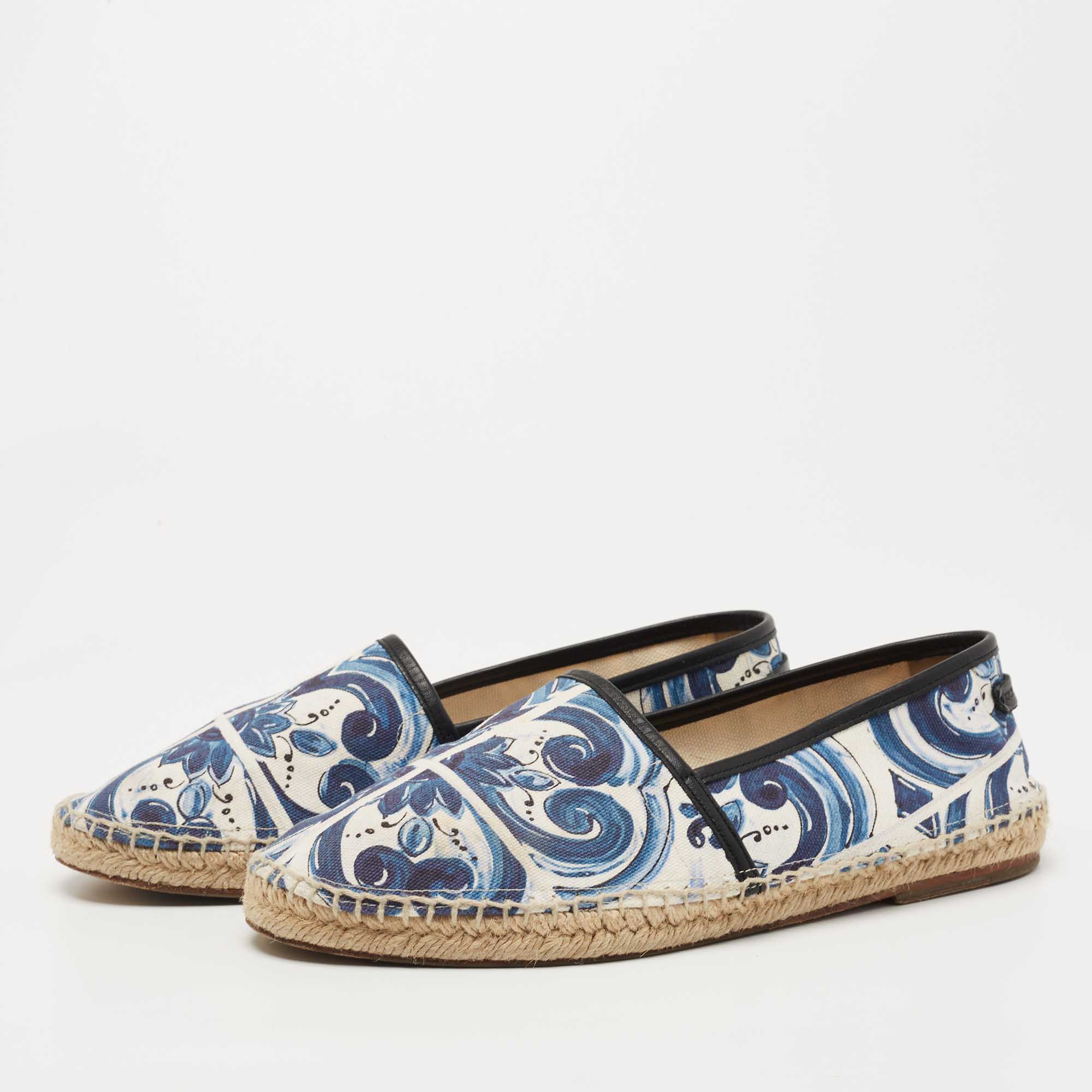 

Dolce & Gabbana Blue/White Maiolica Print Canvas Slip On Espadrilles Size