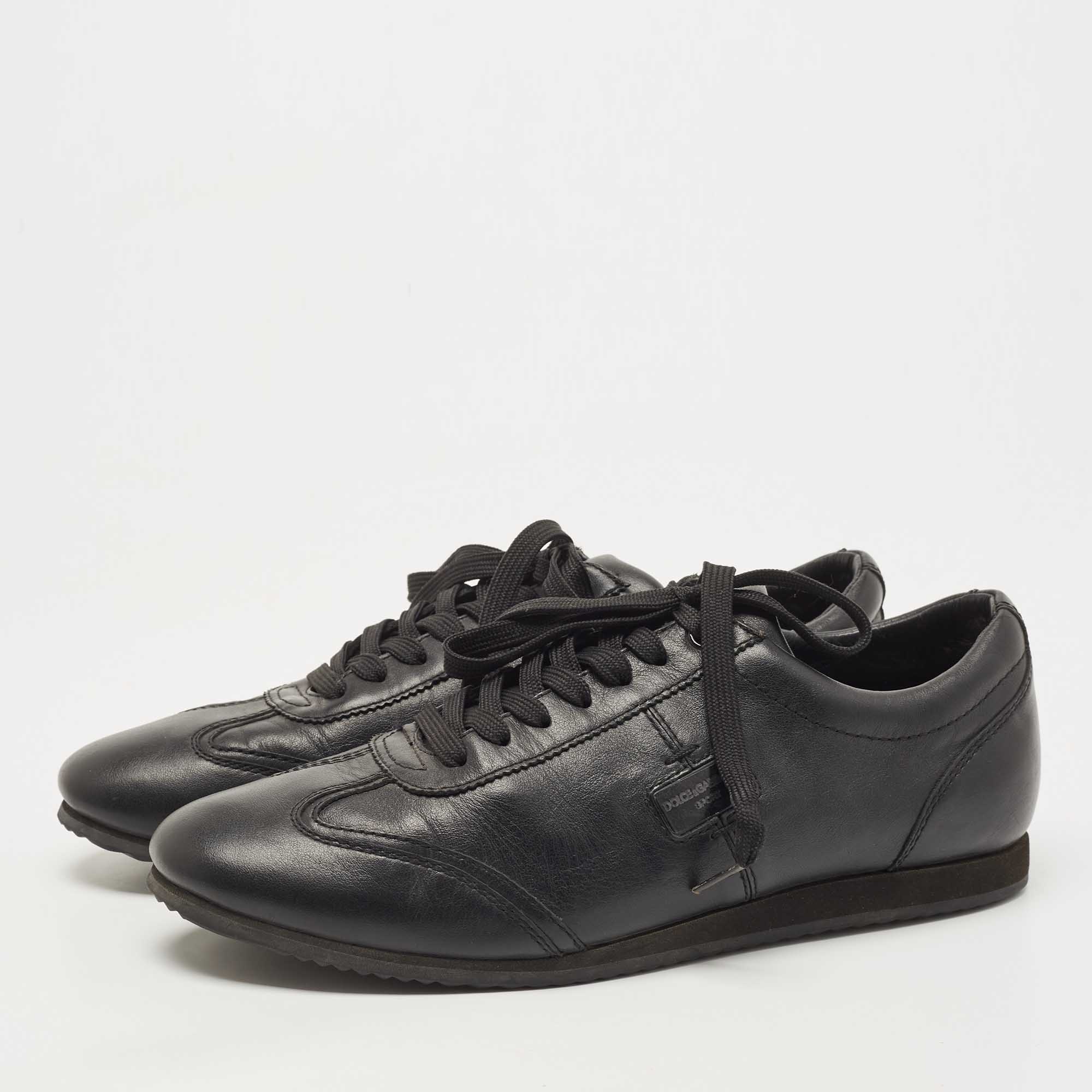

Dolce & Gabbana Black Leather Sneakers Size