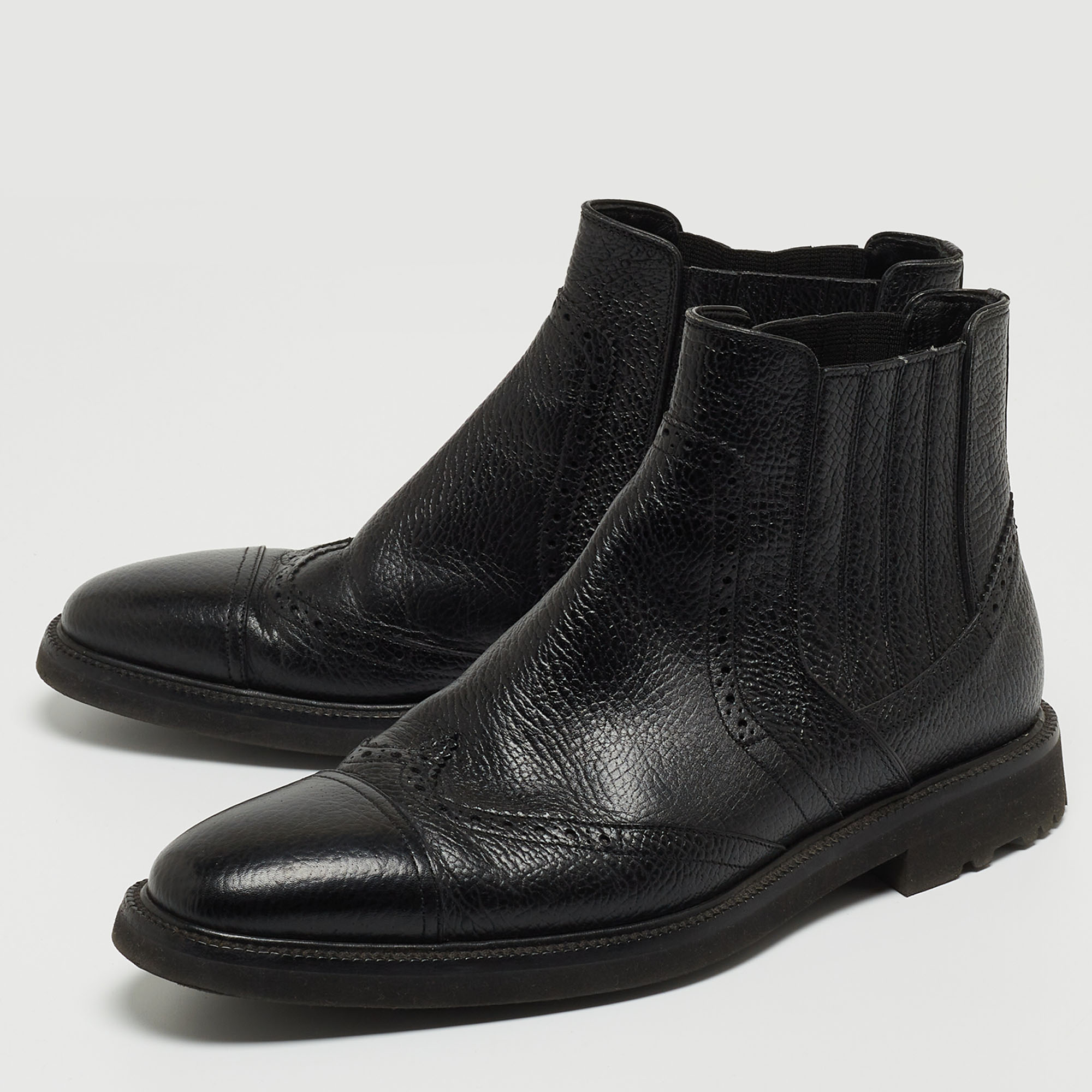 

Dolce & Gabbana Black Leather Ankle Boots Size