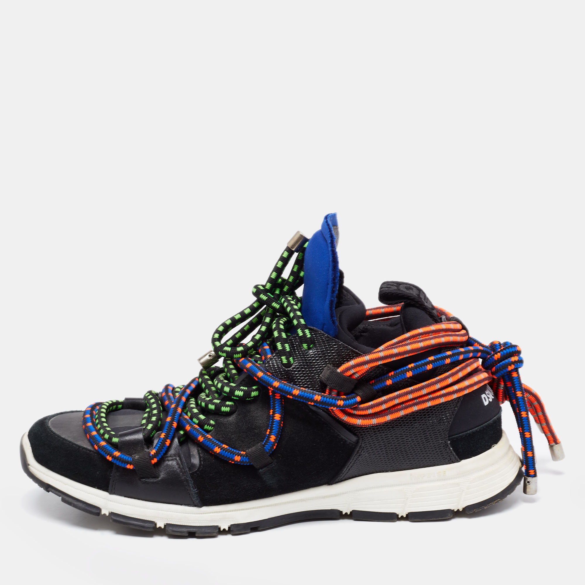 Complete your casual look by sporting these Bungy Jump sneakers from Dsquared2. Fashioned in multicolored suede and leather these sneakers showcase lace up fastenings on their vamps. These Dsquared2 sneakers are worth the splurge