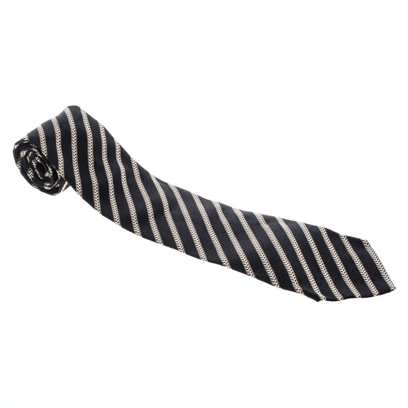

Ermenegildo Zegna Black Diagonal Striped Silk Jacquard Traditional Tie