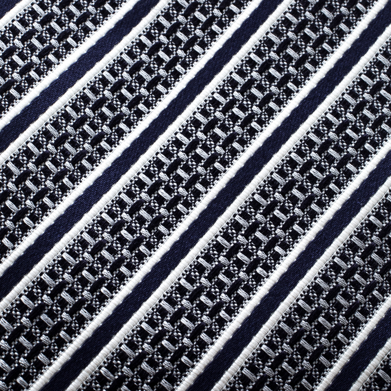 

Ermenegildo Zegna Navy Blue and Off White Diagonal Striped Patterned Silk Jacquard Tie