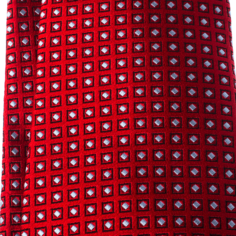 

Ermenegildo Zegna Red Geometric Patterned Silk Jacquard Tie