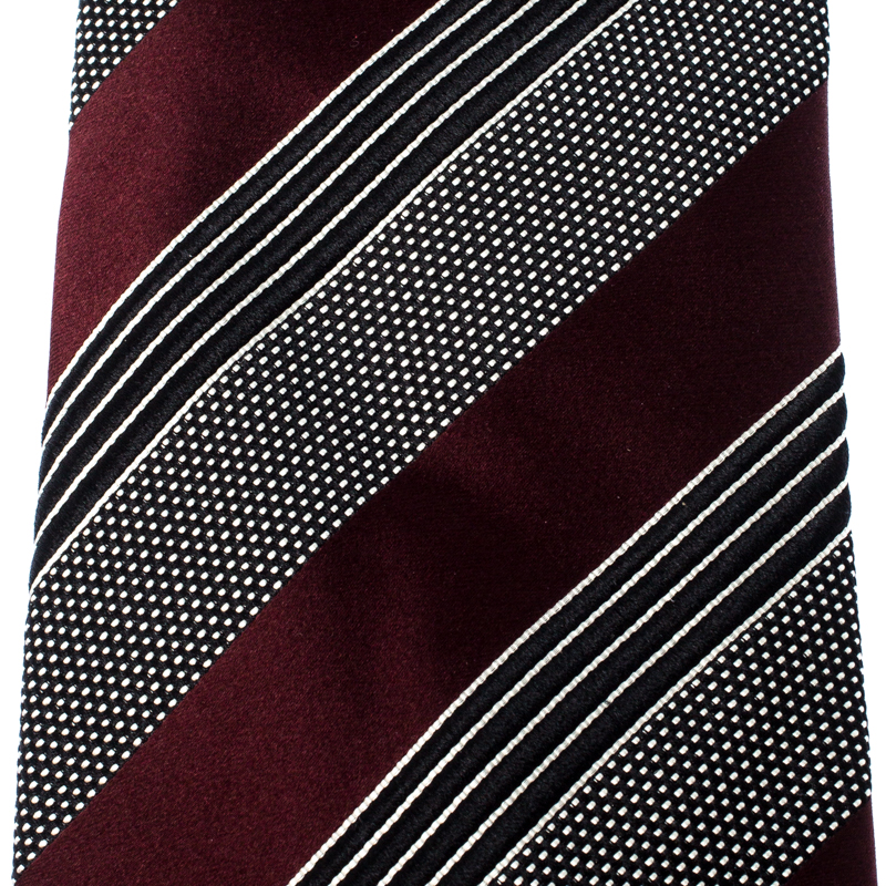 

Ermenegildo Zegna Burgundy Diagonal Striped Jacquard Silk Classic Tie