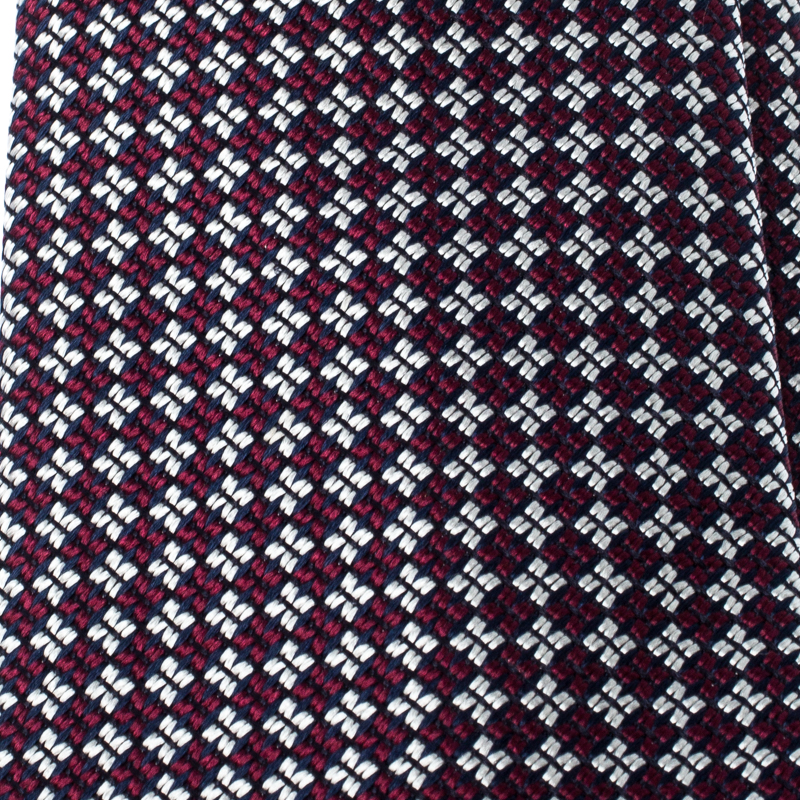 

Ermenegildo Zegna Bicolor Floral Pattern Jacquard Silk Classic Tie, Red