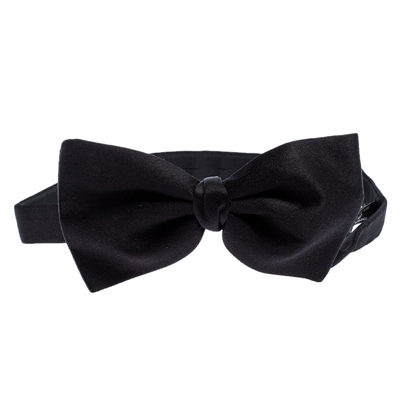 Pre Owned Ermenegildo Zegna Black Silk Classic Bow Tie