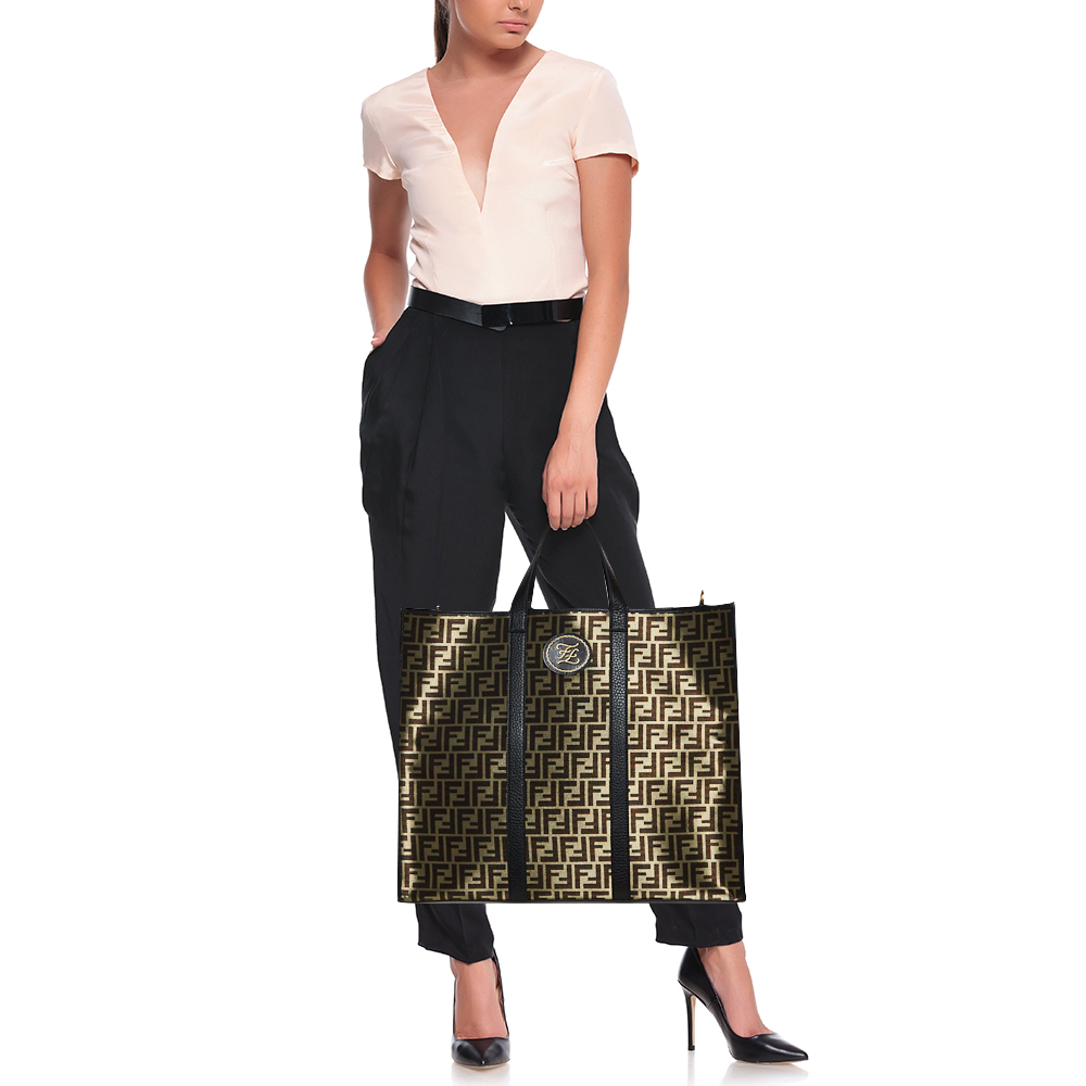 

Fendi Black Zucca Jacquard Fabric and Leather Karligraphy Tote