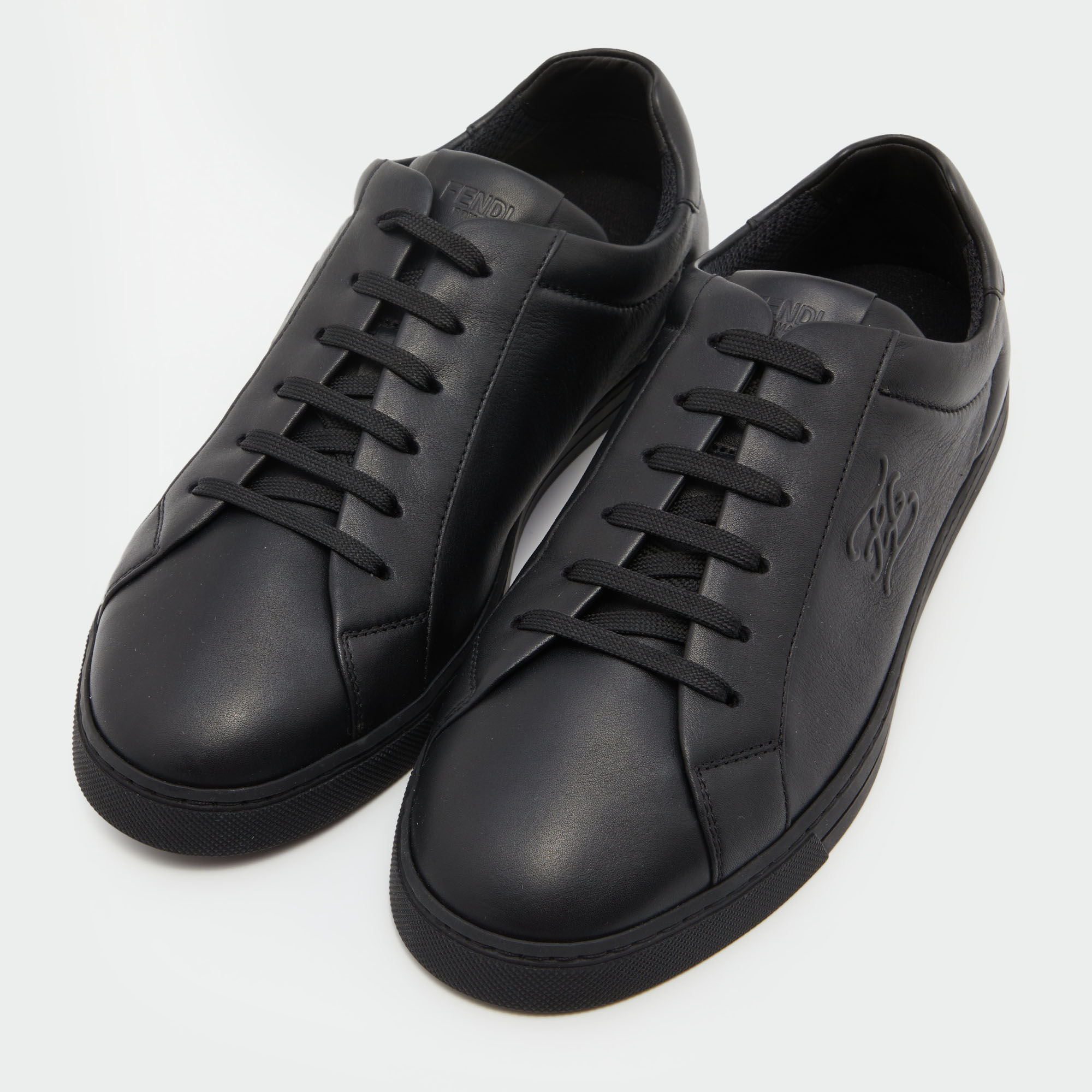 

Fendi Black Leather Low Top Sneakers Size