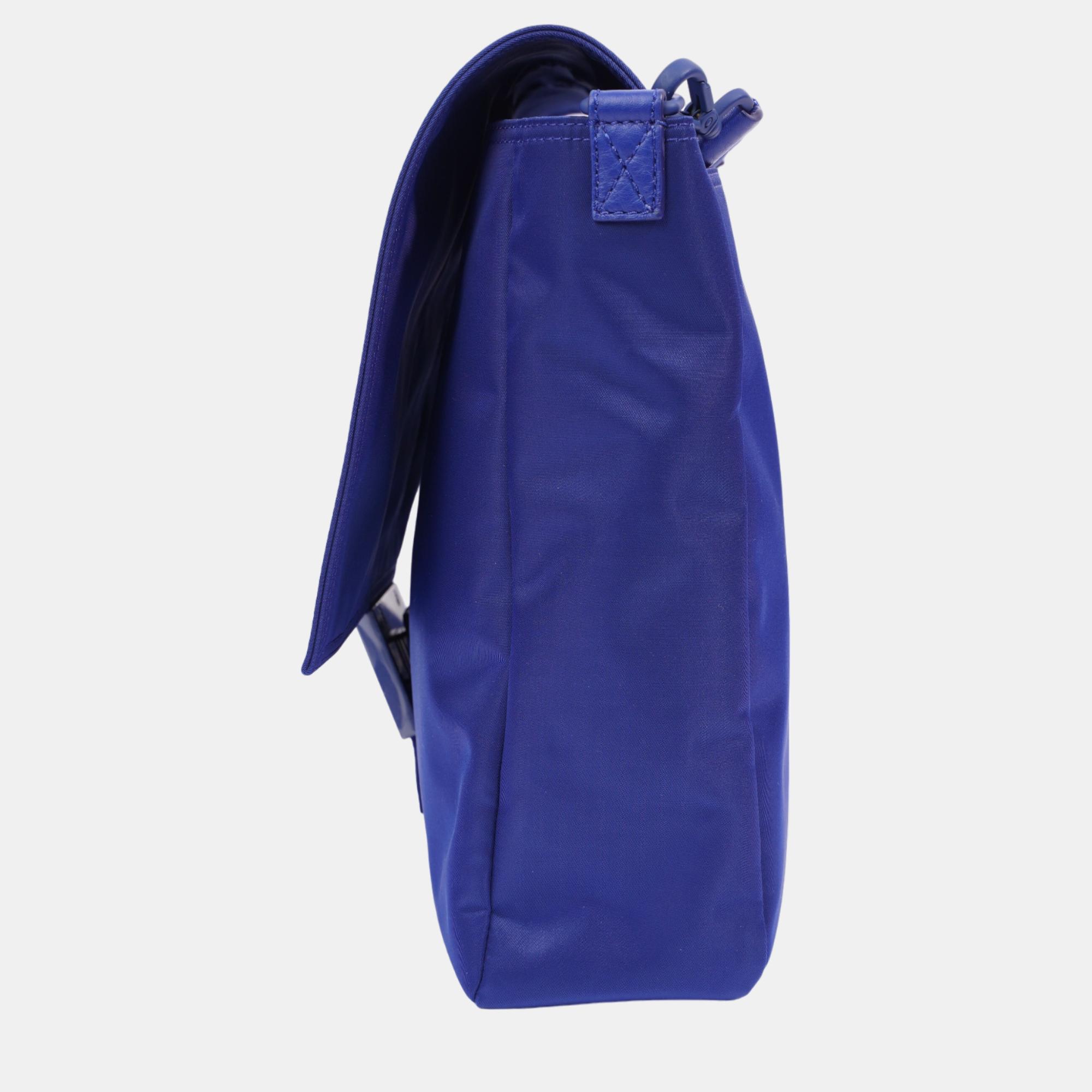 

Fendi Baguette Messenger Bag Blue Nylon Large