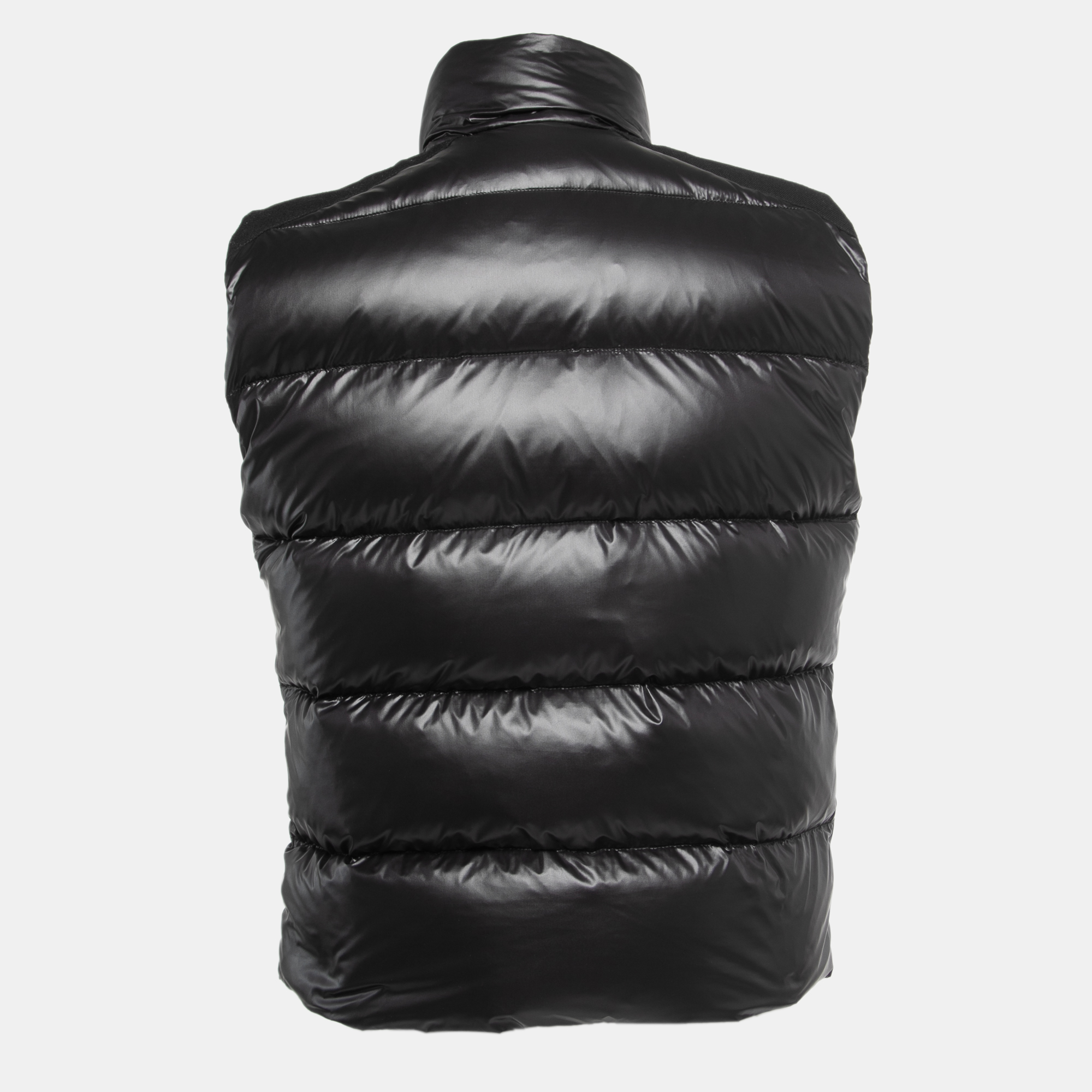 

Fendi Black Nylon Logo Patch Sleeveless Puffer Vest