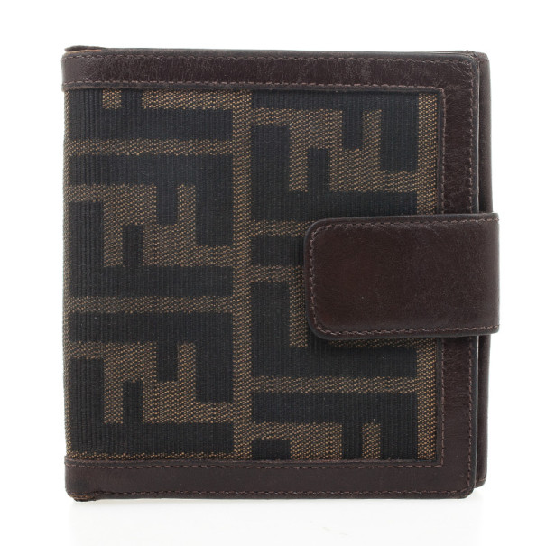 Pre Owned Fendi Accessories Button Wallet