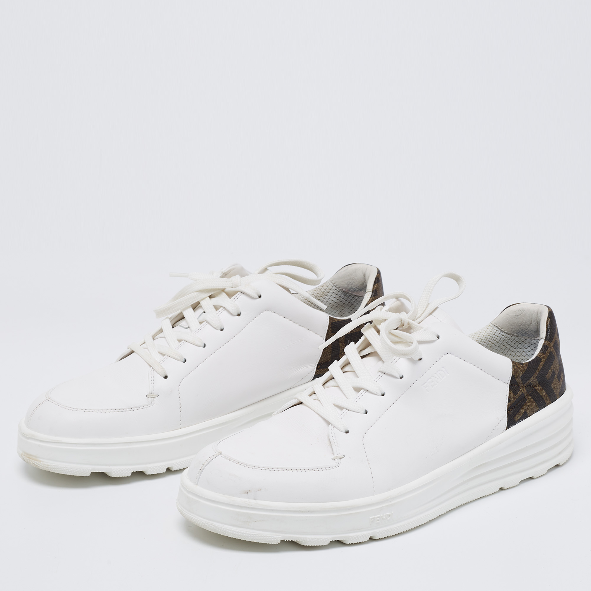 

Fendi White/Brown Zucca Coated Canvas And Leather Low Top Sneakers Size