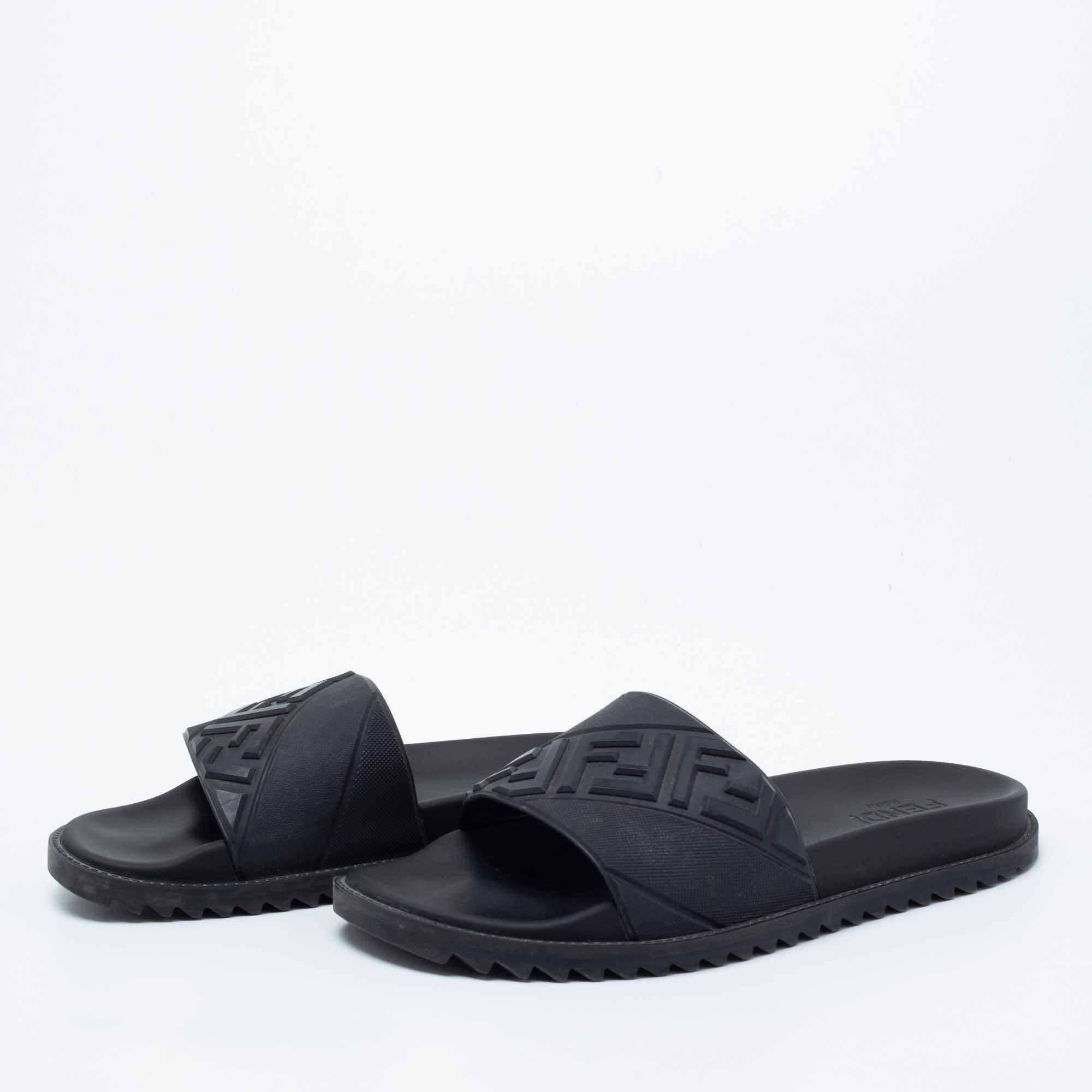 

Fendi Black Rubber Embossed FF Logo Slides Size