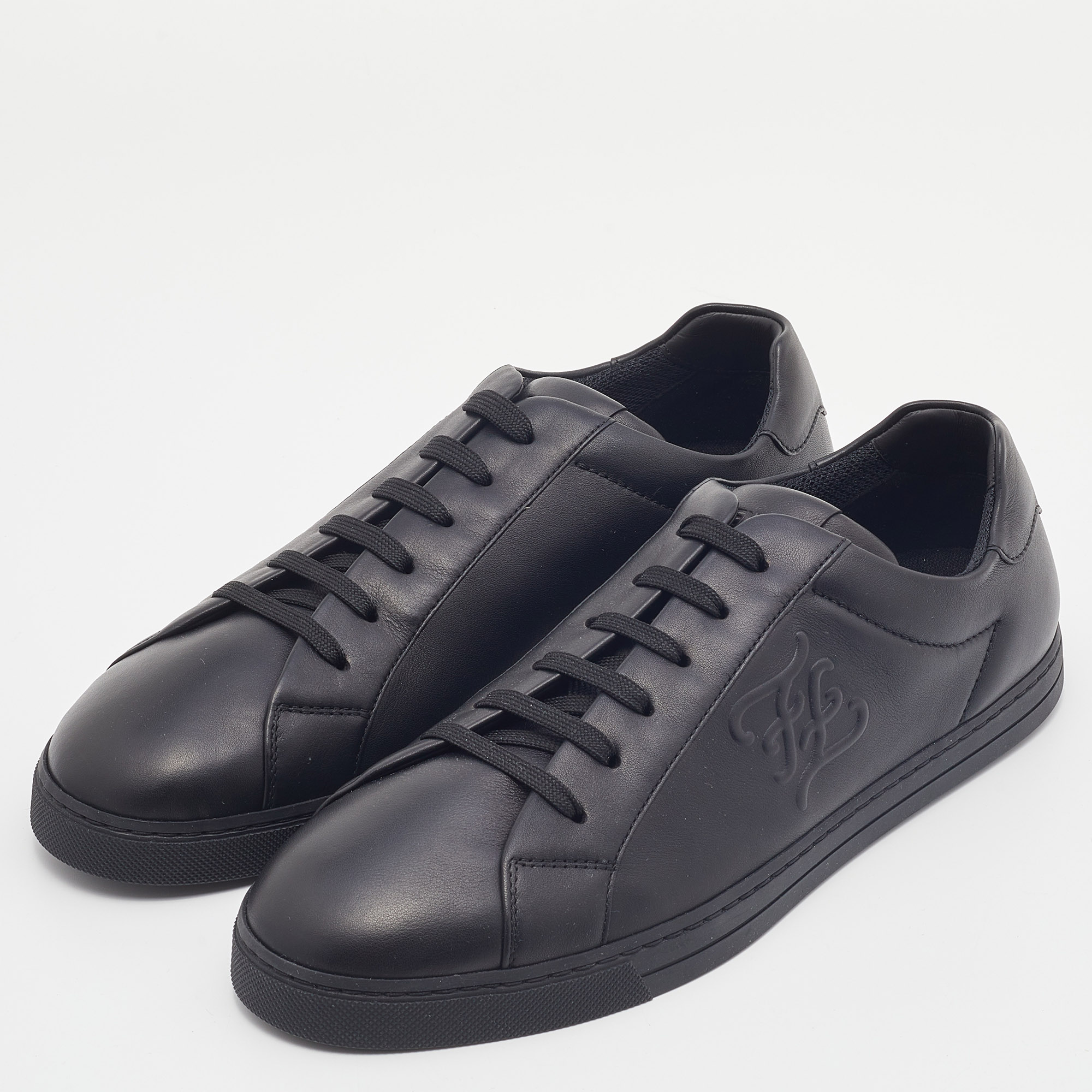 

Fendi Black Leather Low Top Sneakers Size