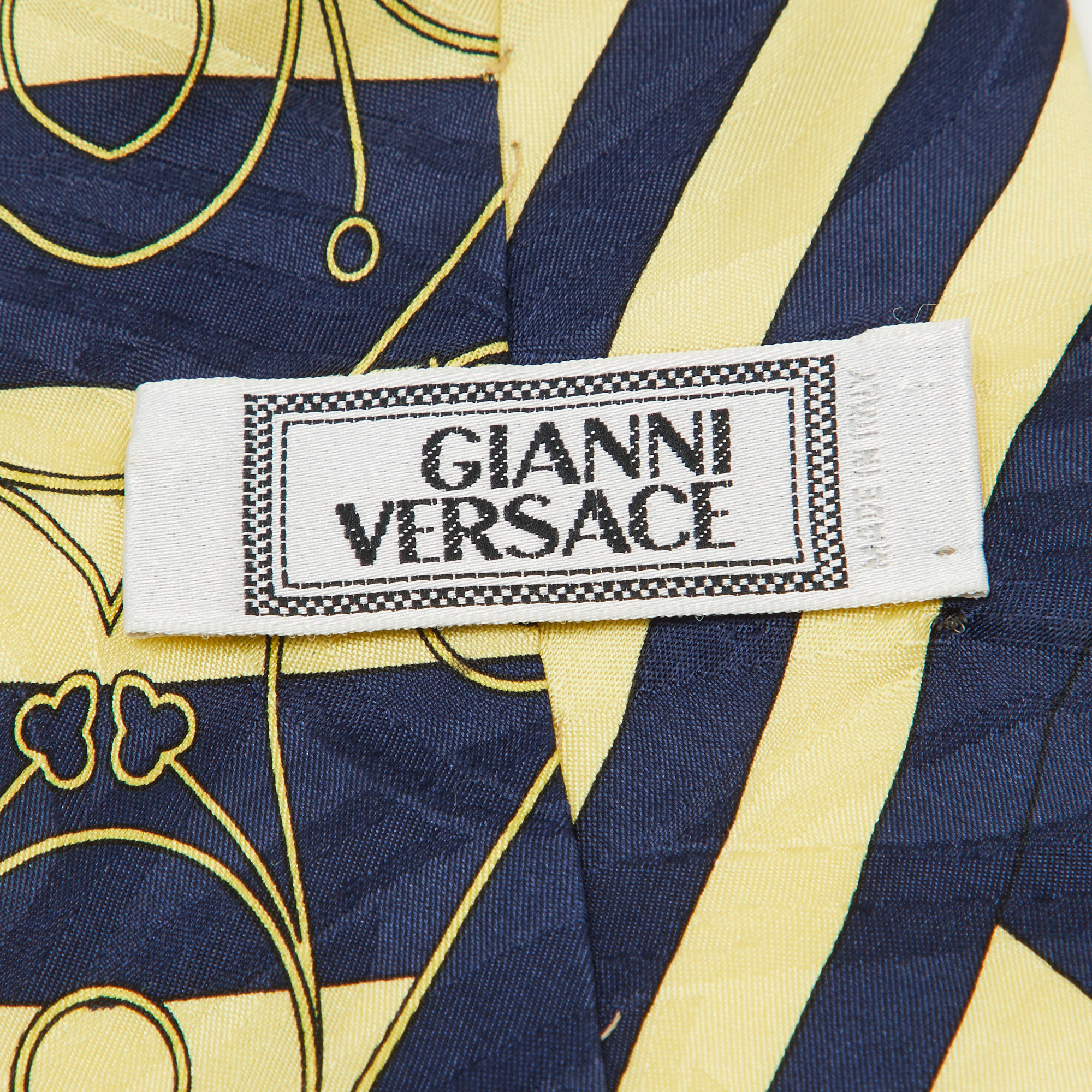 Gianni Versace Vintage Yellow/Blue Print Silk Traditional Tie 
