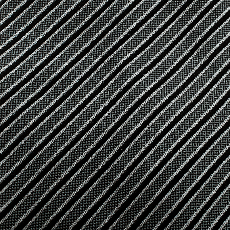 

Giorgio Armani Grey and Black Diagonal Striped Textured Silk Tie