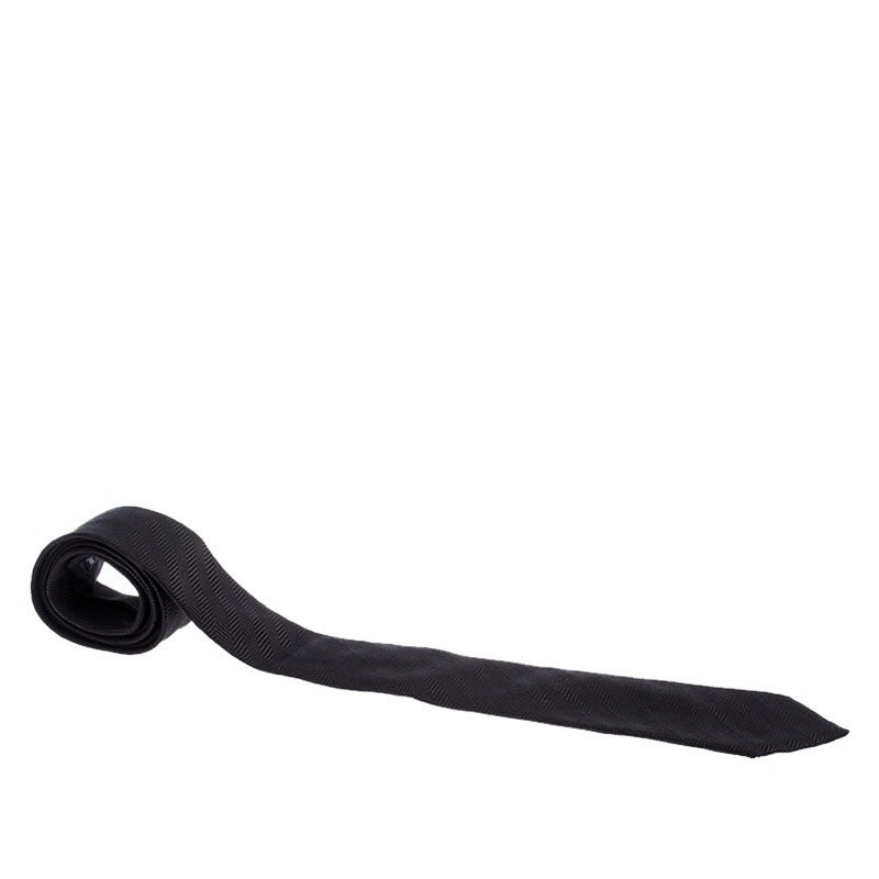 Pre Owned Giorgio Armani Black Tonal Herringbone Pattern Silk Jacquard Classic Tie