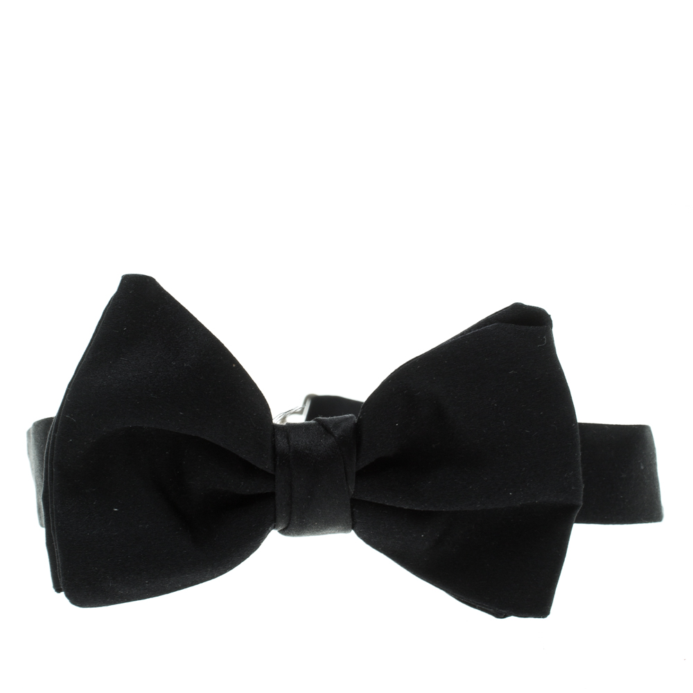 Giorgio Armani Black Silk Classic Bow Tie