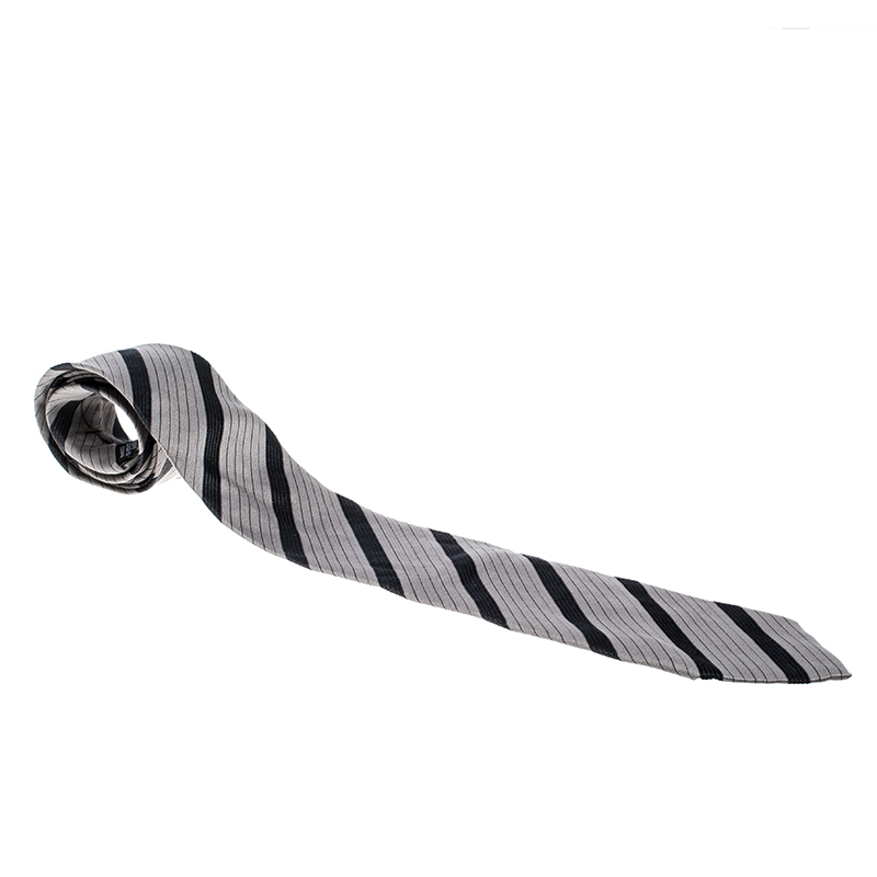 

Giorgio Armani Grey Diagonal Striped Silk Jacquard Tie