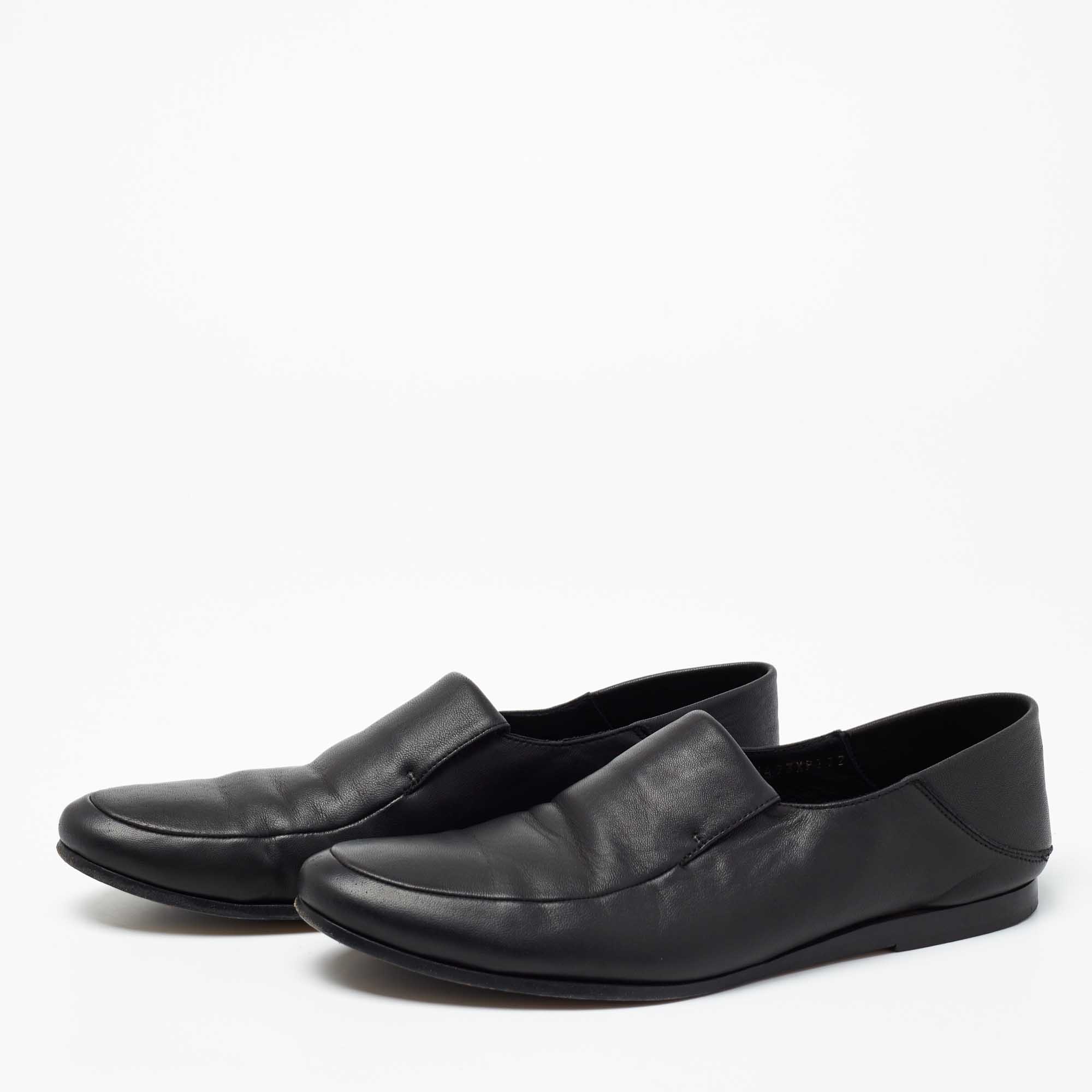 

Giorgio Armani Black Leather Slip On Loafers Size