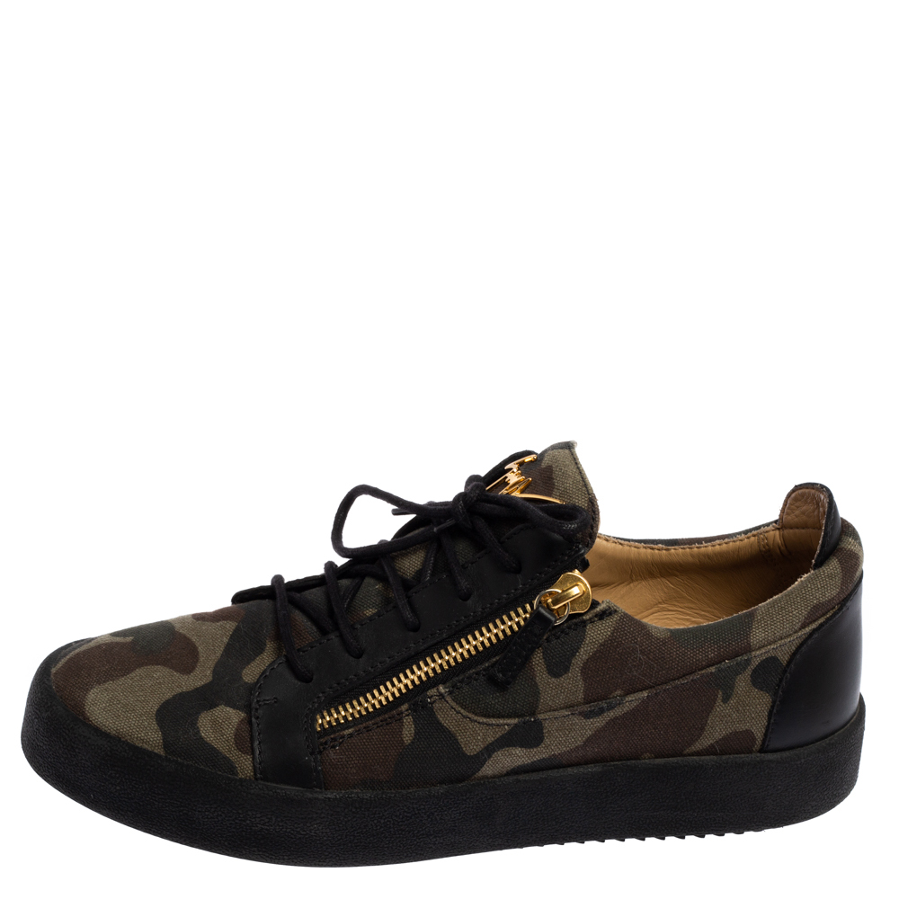 

Giuseppe Zanotti Green/Black Canvas Zipper Low Top Sneakers Size