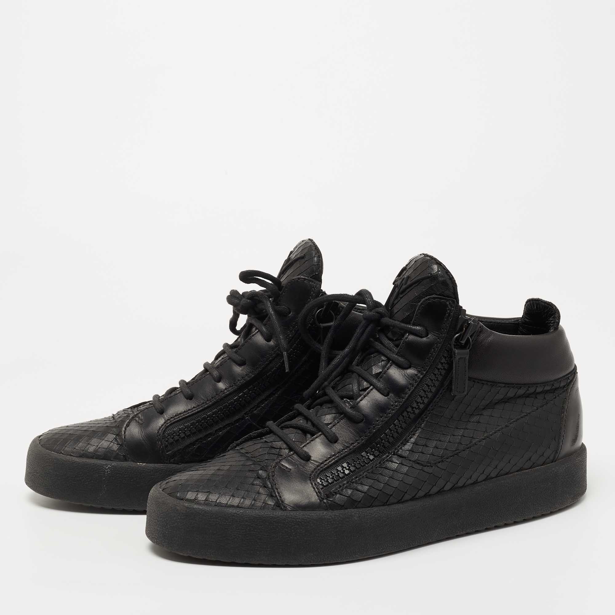 

Giuseppe Zanotti Black Leather Double Zip High Top Sneakers Size