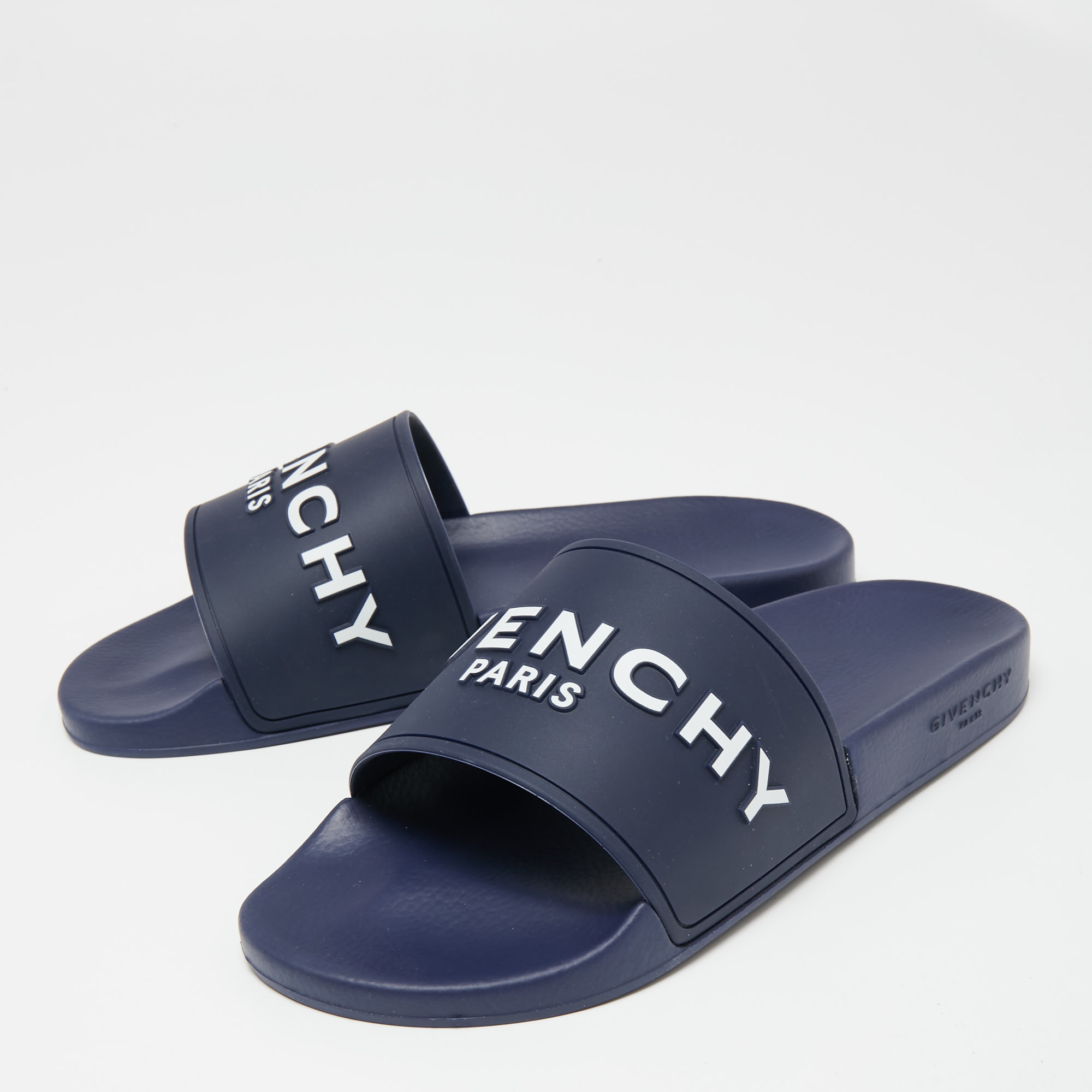 

Givenchy Navy Blue Rubber Logo Slides Size