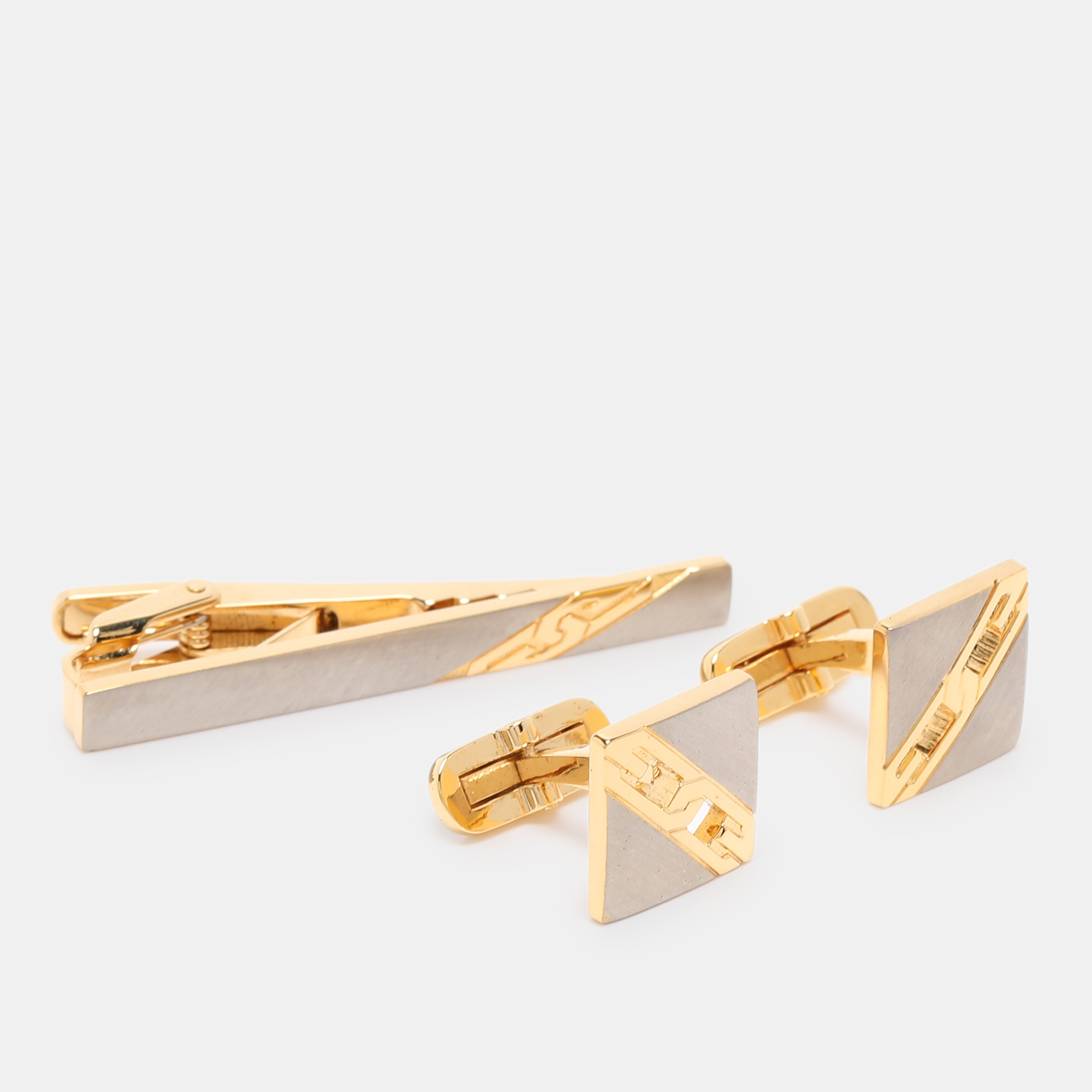 Pre-owned Givenchy Two Tone Hardware Chain Detail Tie Clip Bar And Cufflinks In Gold