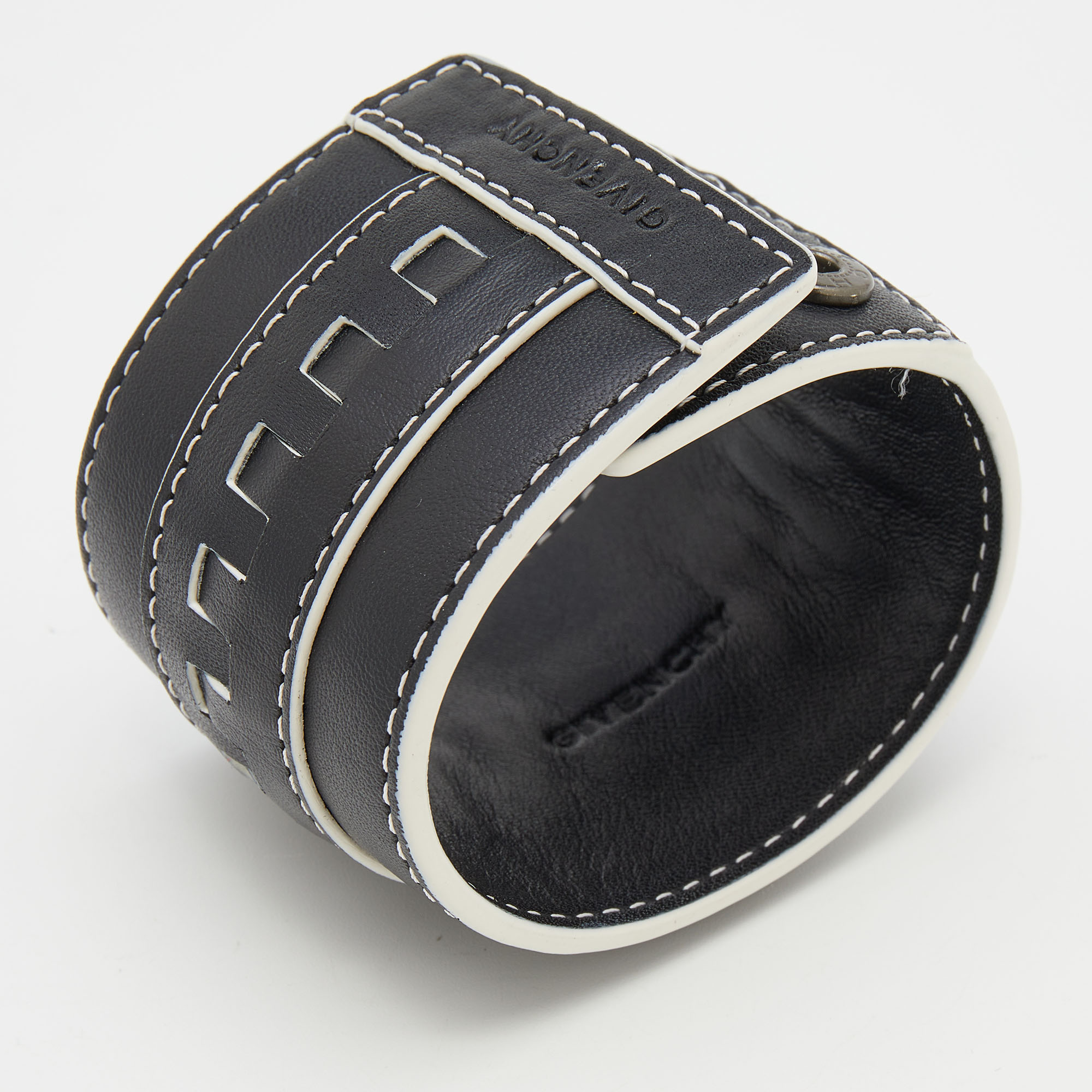 

Givenchy Monochrome Leather Wrap Bracelet, Black