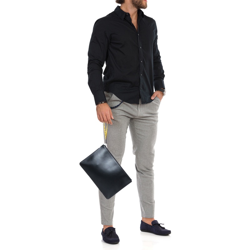 

Givenchy Black Coated Canvas Large 4G Wrist Strap Pouch