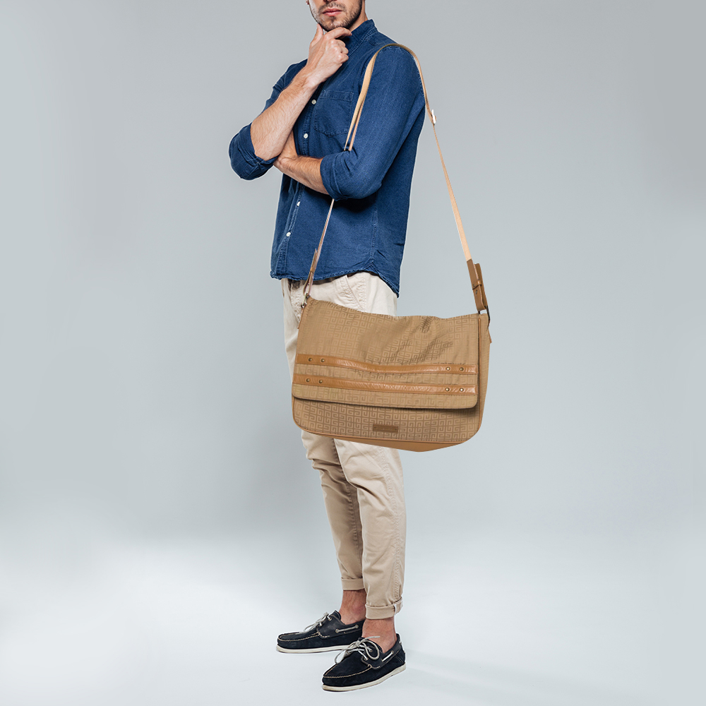 

Givenchy Tan Signature Fabric and Leather Trim Messenger Bag