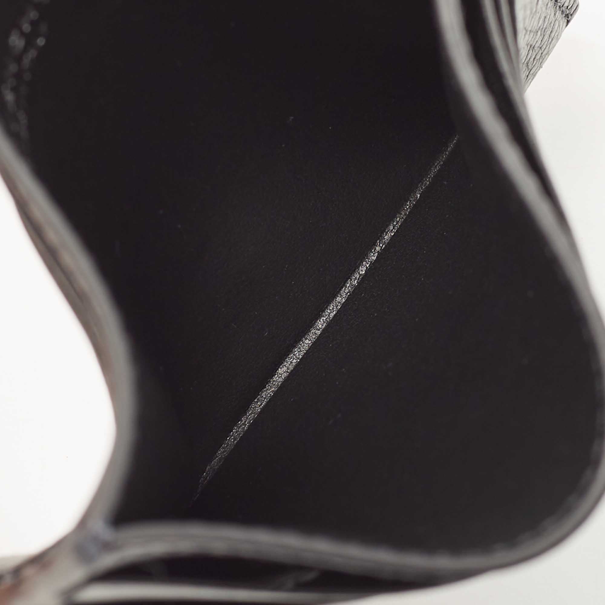 

Givenchy Black Leather 4G Card Holder