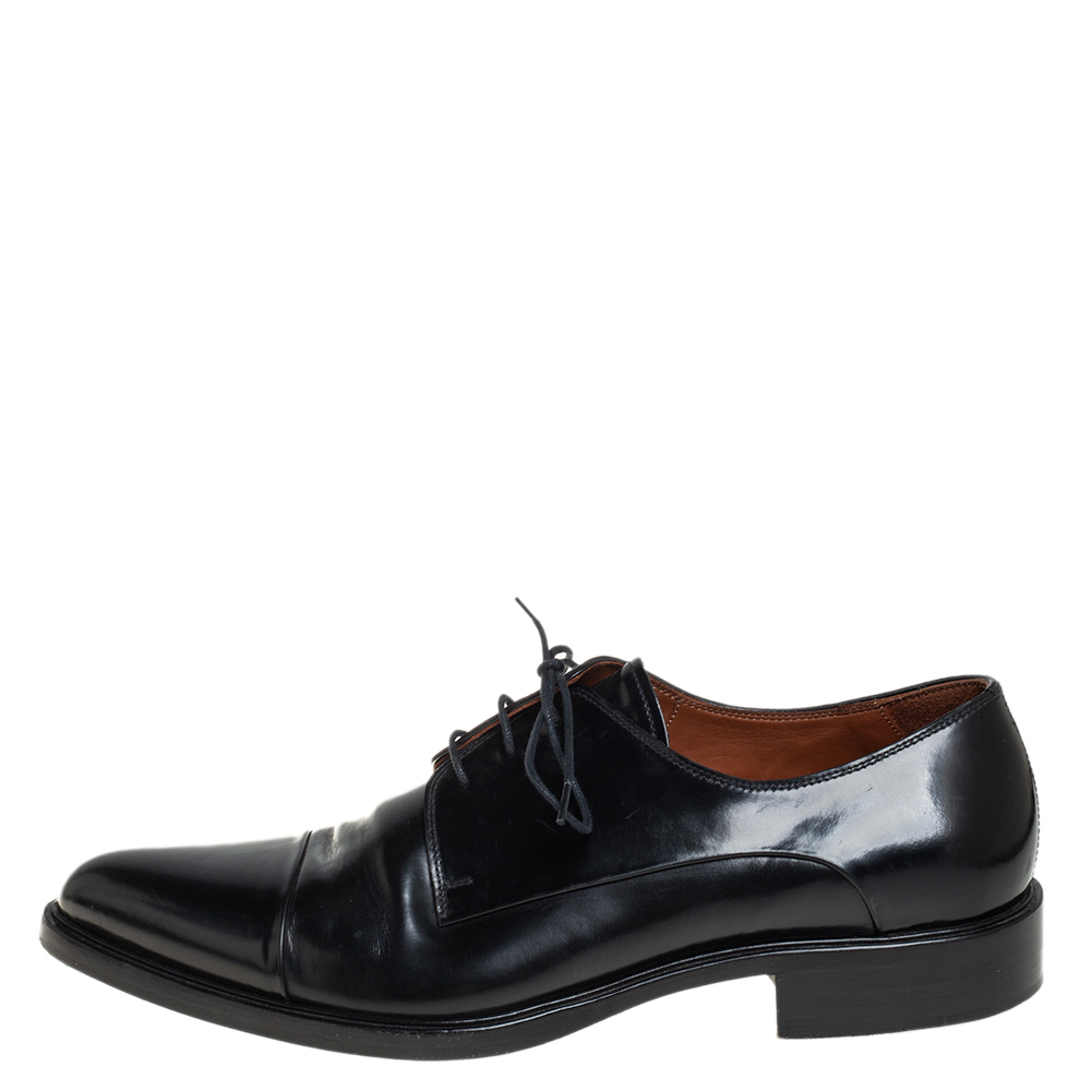 

Givenchy Black Leather Lace Up Oxford Size