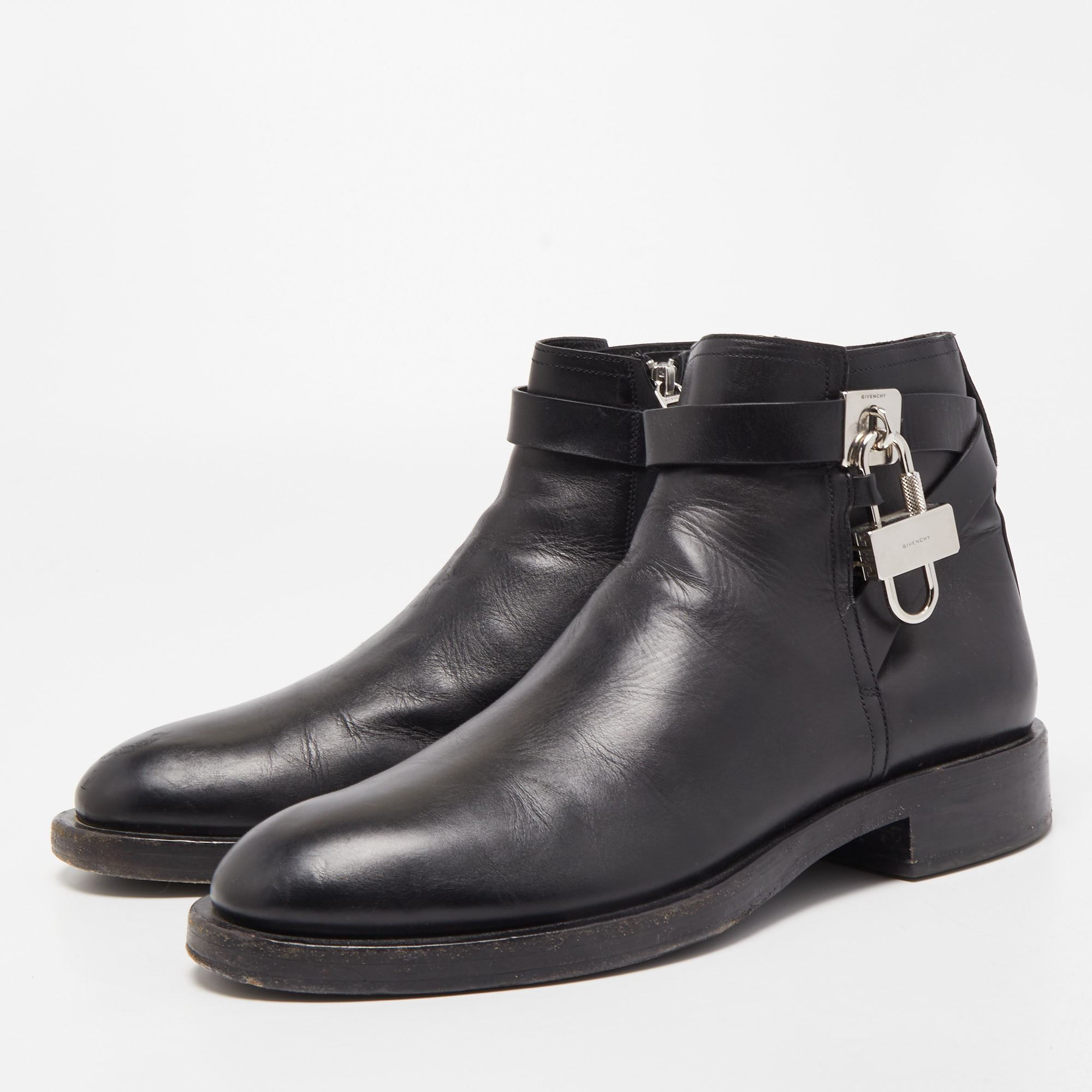 

Givenchy Black Leather Padlock Ankle Boots Size