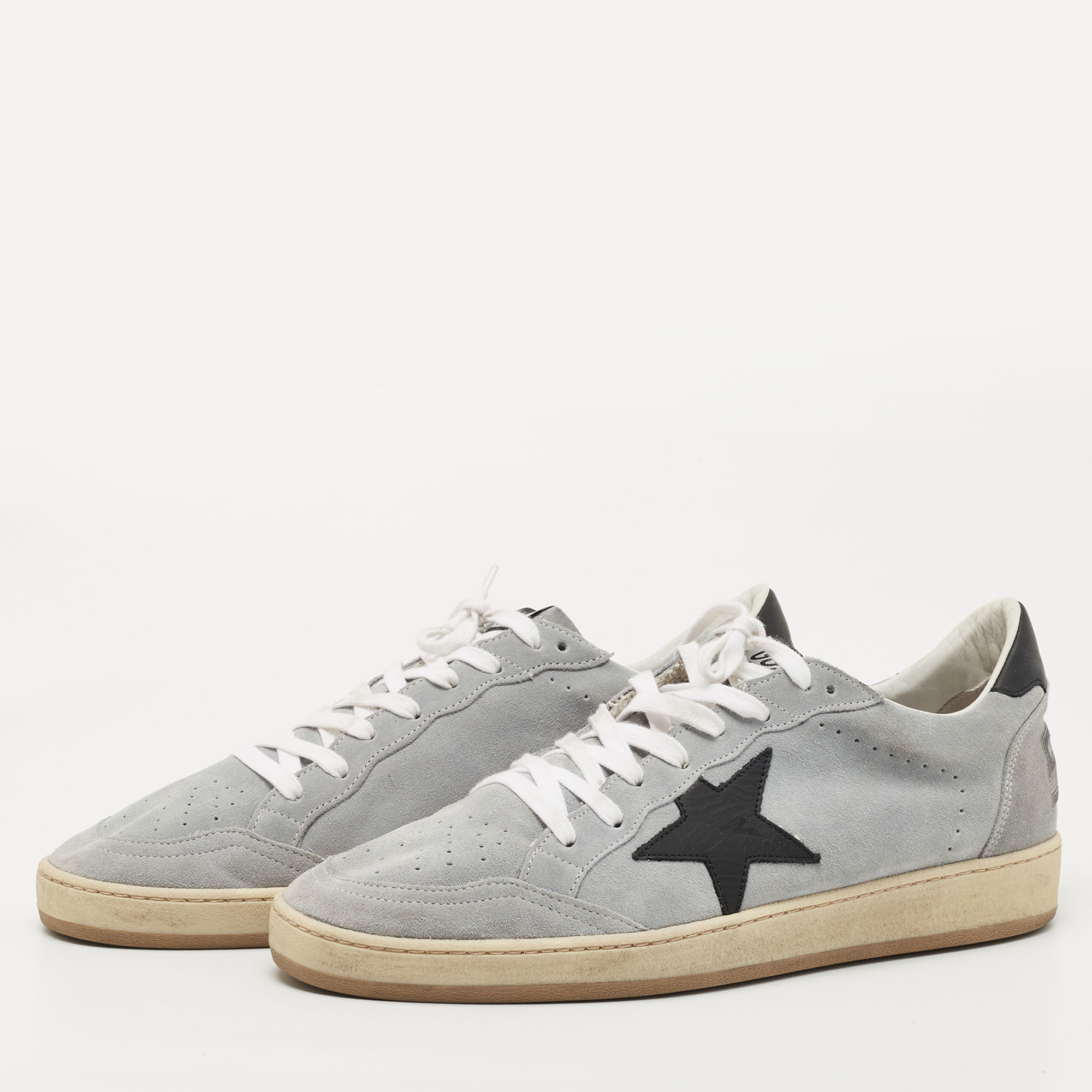 

Golden Goose Grey Suede Superstar Low Top Sneakers Size