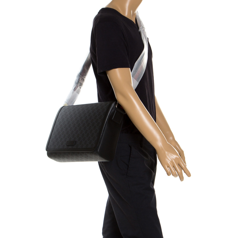 

Gucci Black GG Supreme Canvas and Leather Web Messenger Bag