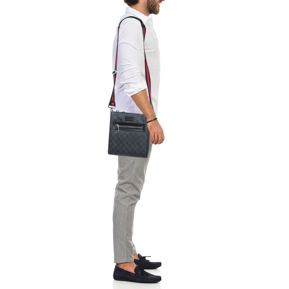 

Gucci Black/Grey GG Supreme Messenger Bag