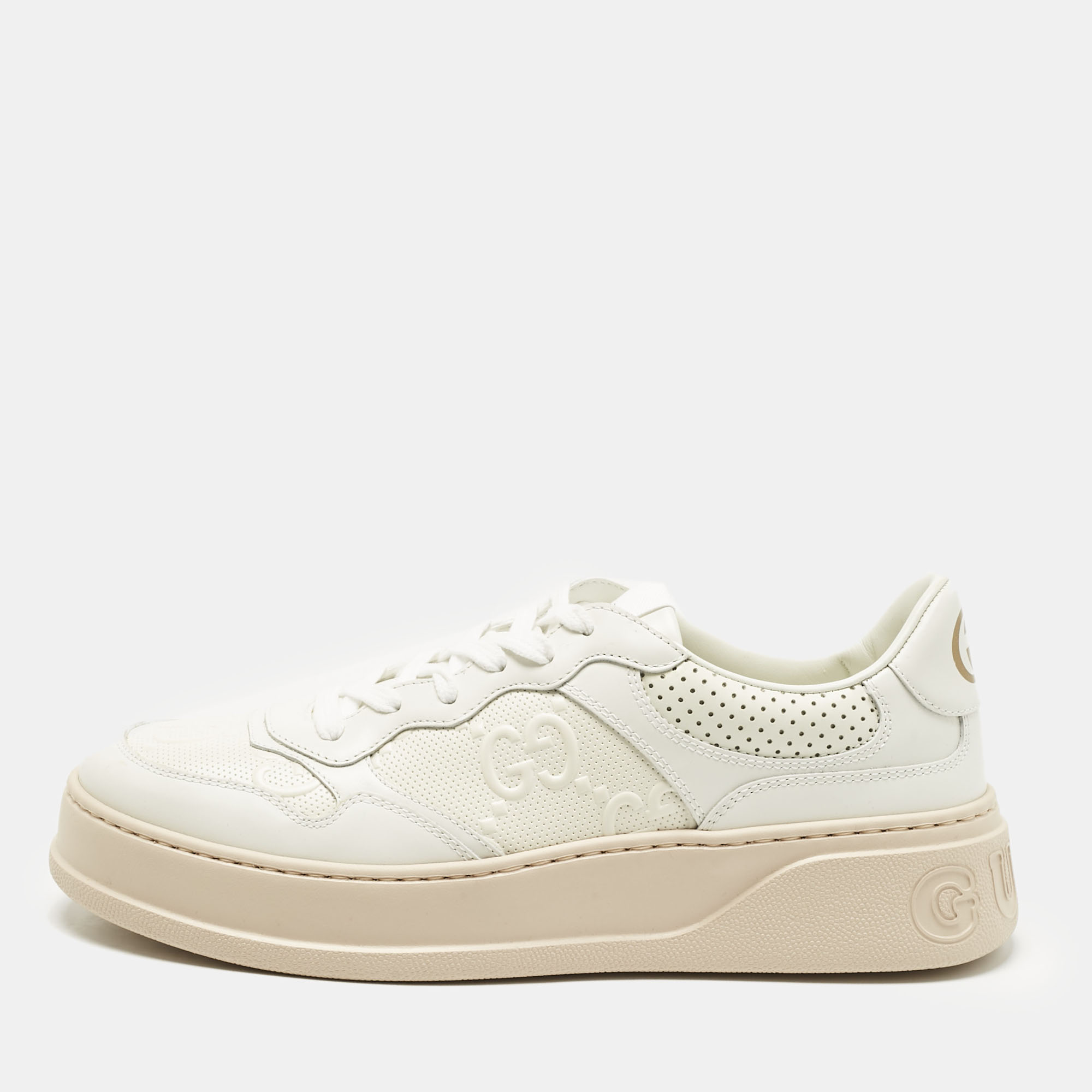 

Gucci White Jumbo GG Embossed Leather Low Top Sneakers Size