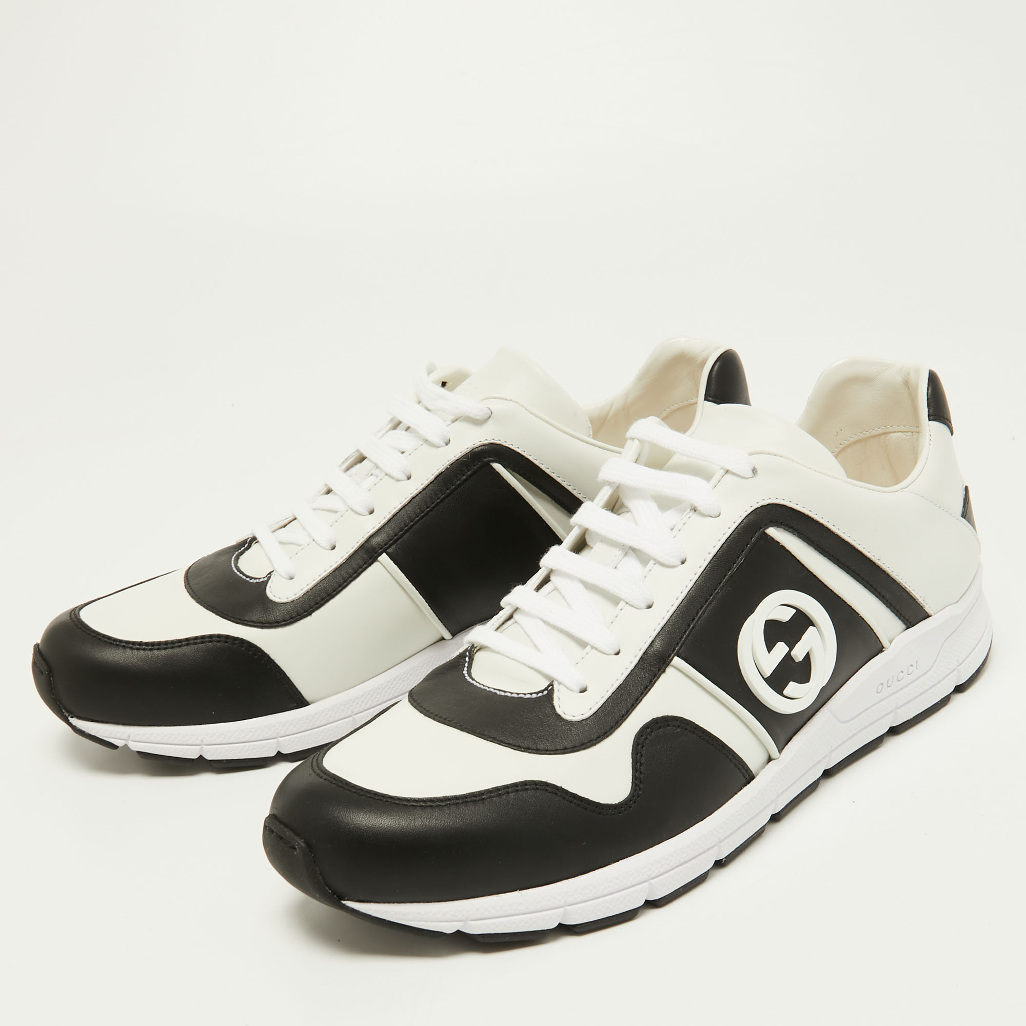 

Gucci Black/White Leather Interlocking G Lace Sneakers Size