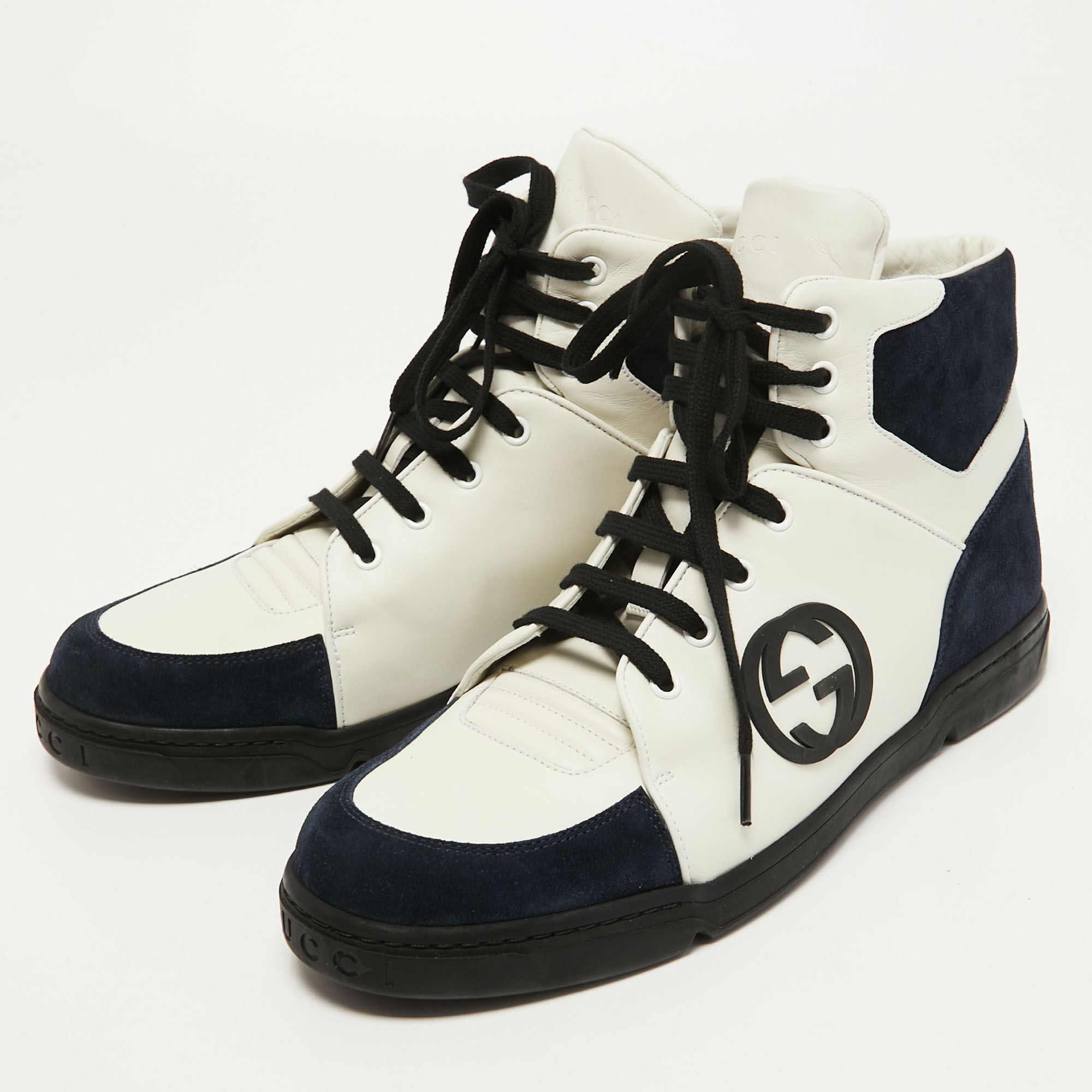 

Gucci Navy Blue/White Suede and Leather CC Low Top Sneakers Size