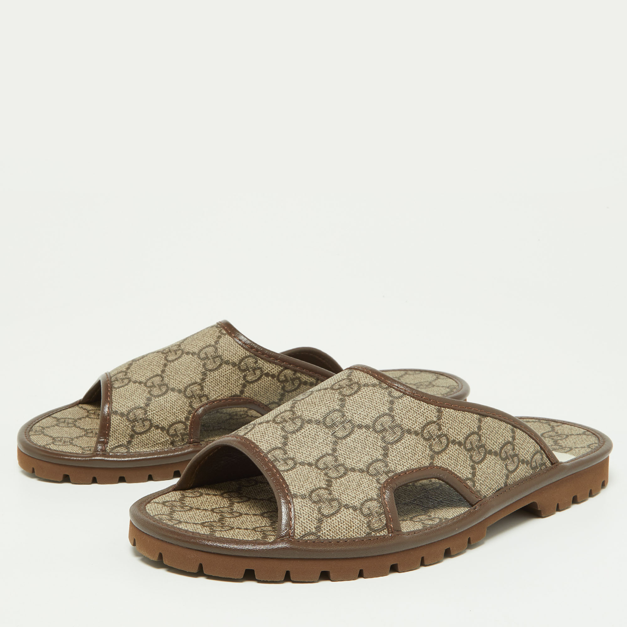 

Gucci Brown/Beige GG Supreme Canvas Slides Size