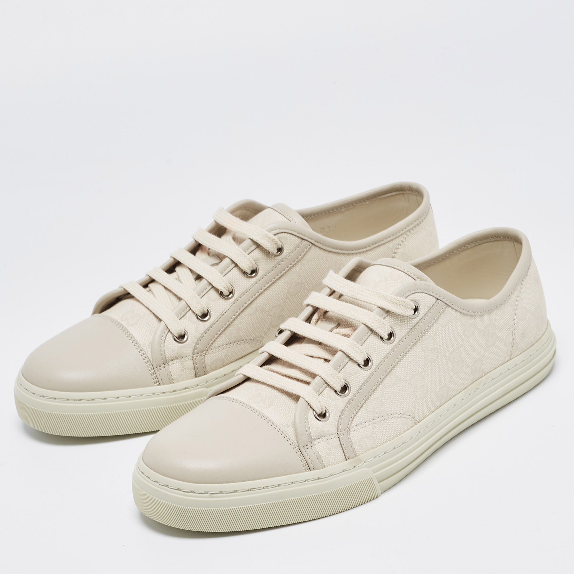 

Gucci Beige GG Canvas and Leather Low Top Sneakers Size