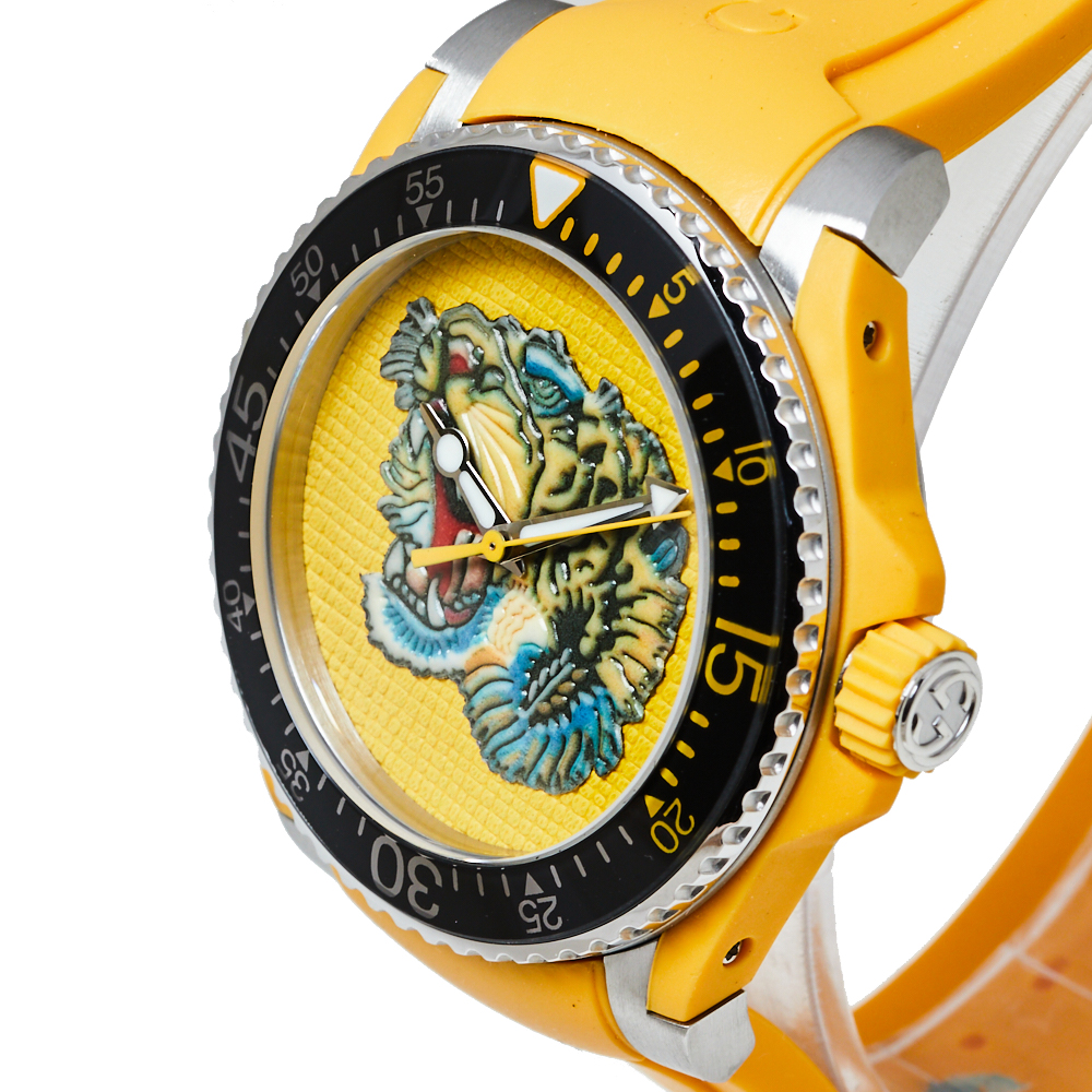 

Gucci Yellow Stainless Steel Tiger Motif Dive YA136317 Men's Wristwatch