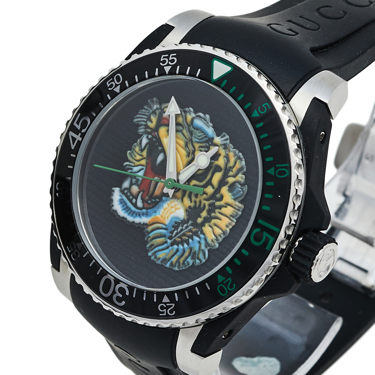 

Gucci Black Stainless Steel Tiger Motif Dive YA136318 Men's Wristwatch