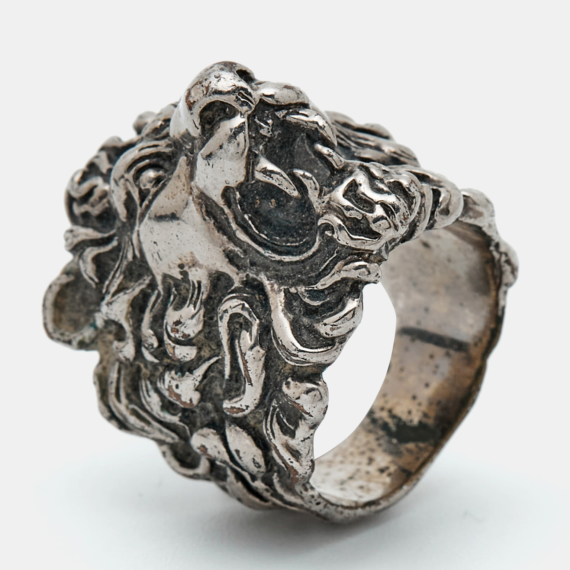 

Gucci Lion Head Silver Tone Ring Size