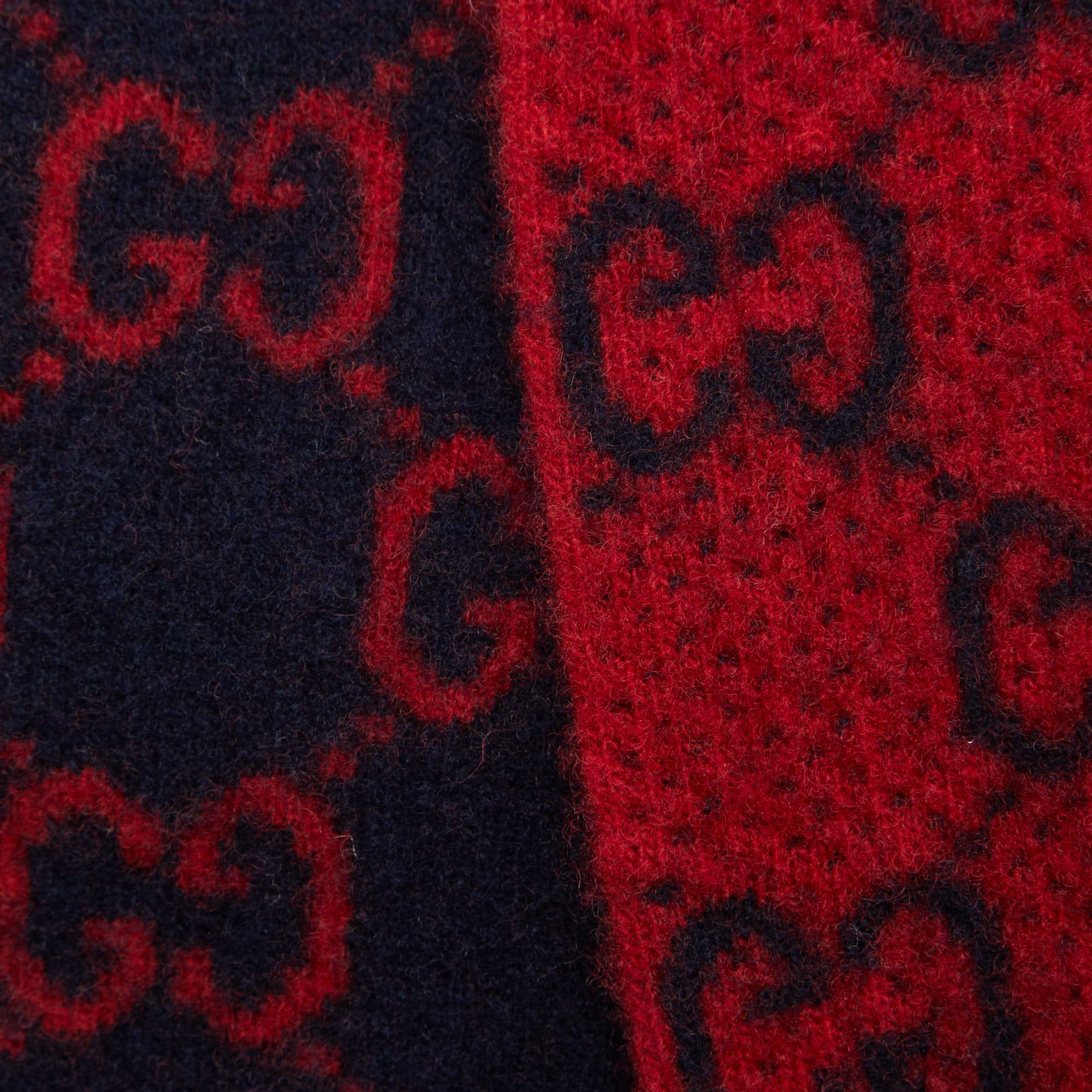 

Gucci Navy Blue & Red Guccissima Wool Scarf & Beanie Set